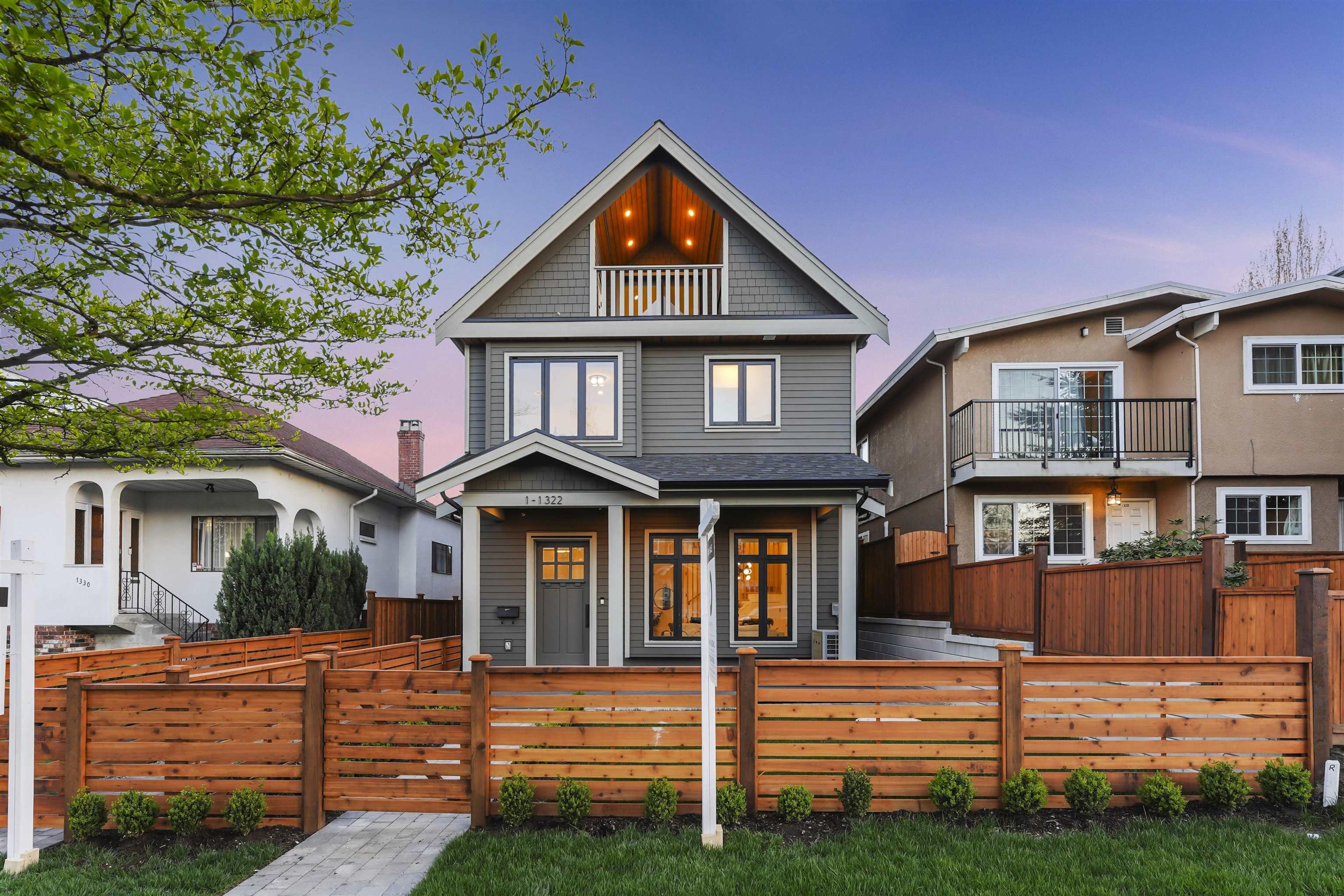 1322 E 13th Avenue, Vancouver - Exteriors - Photo 2