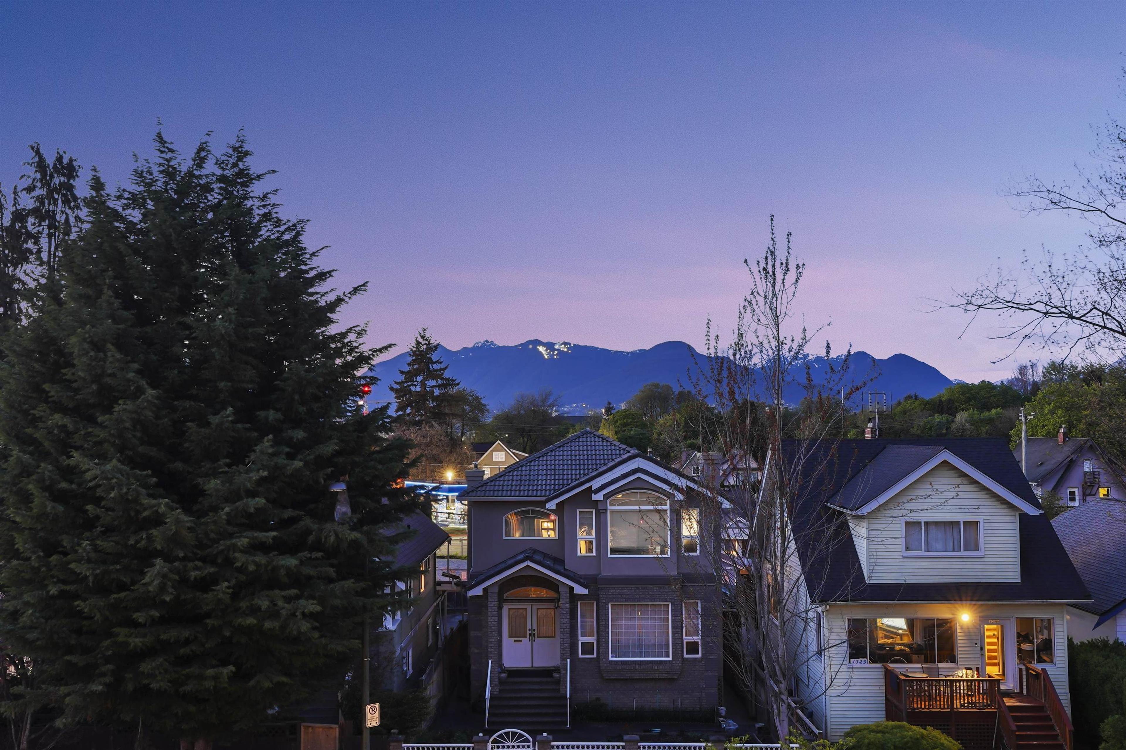 1322 E 13th Avenue, Vancouver - Exteriors - Photo 3