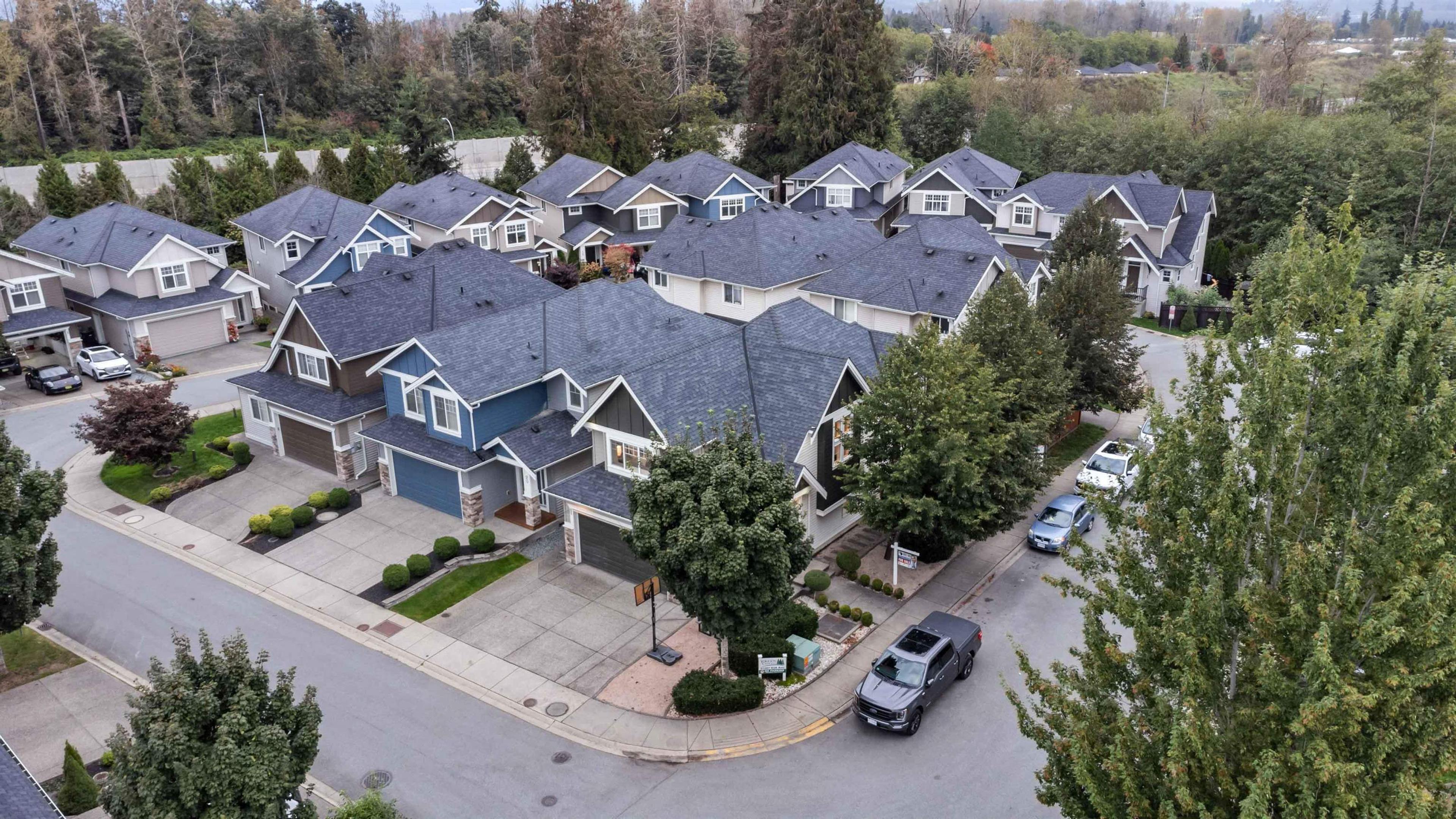 21267 83a Avenue, Langley - Exteriors - Full Complex View, Drone/Aerial View - Photo 2