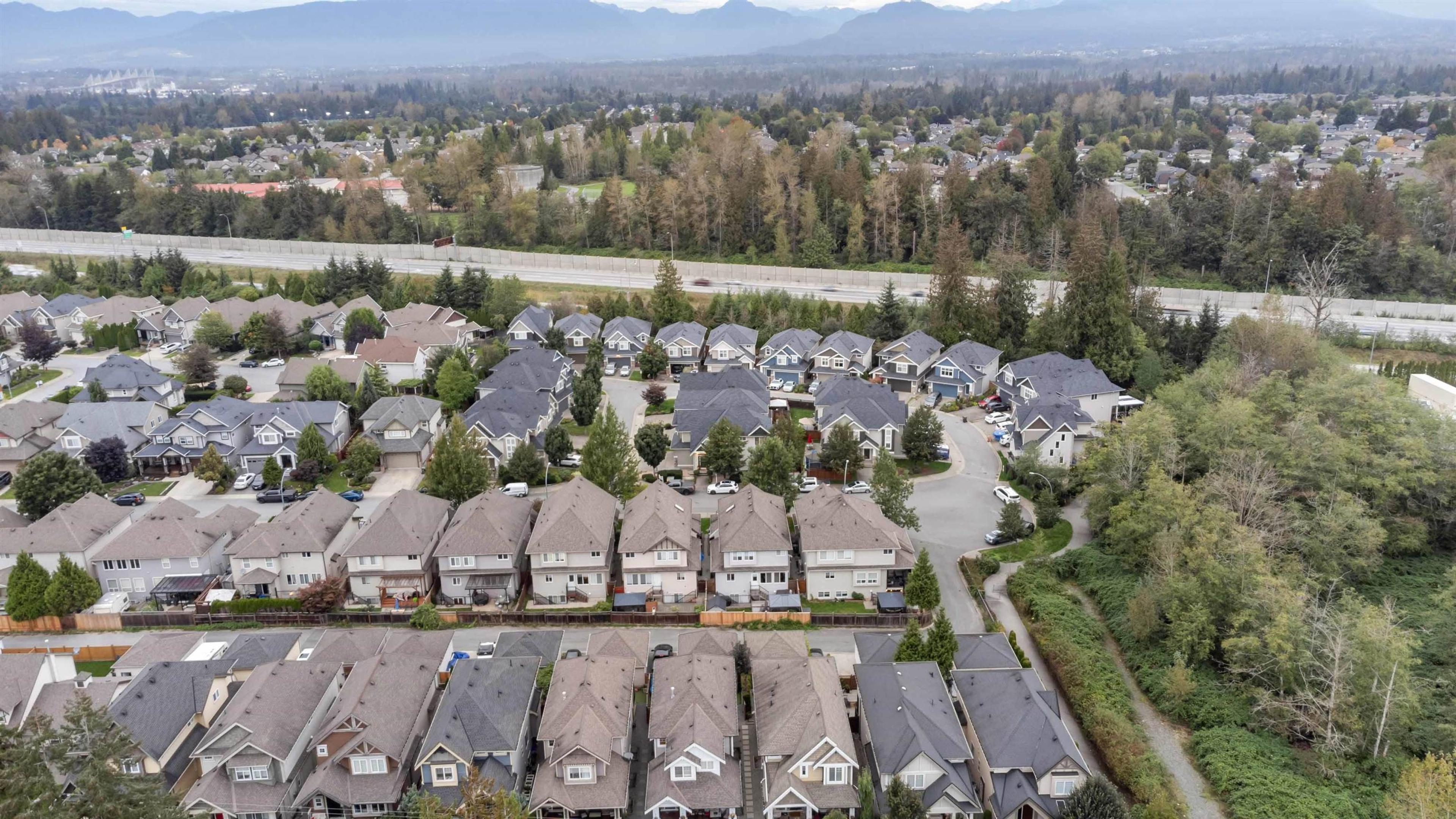 21267 83a Avenue, Langley - Exteriors - Full Complex View, Drone/Aerial View - Photo 4