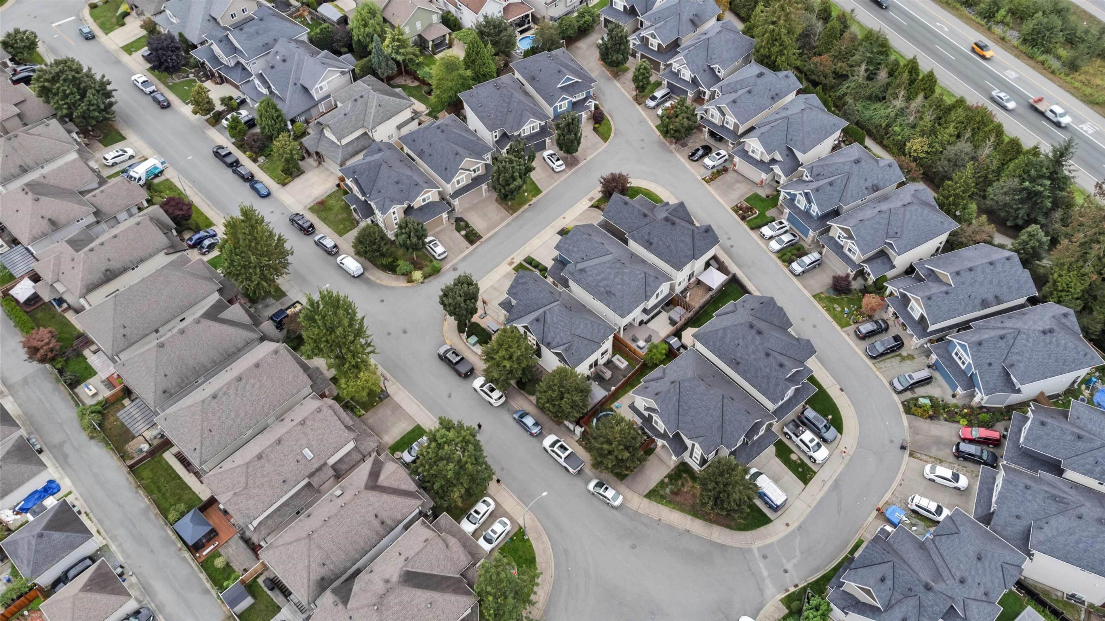 21267 83a Avenue, Langley - Exteriors - Full Complex View, Drone/Aerial View - Photo 18