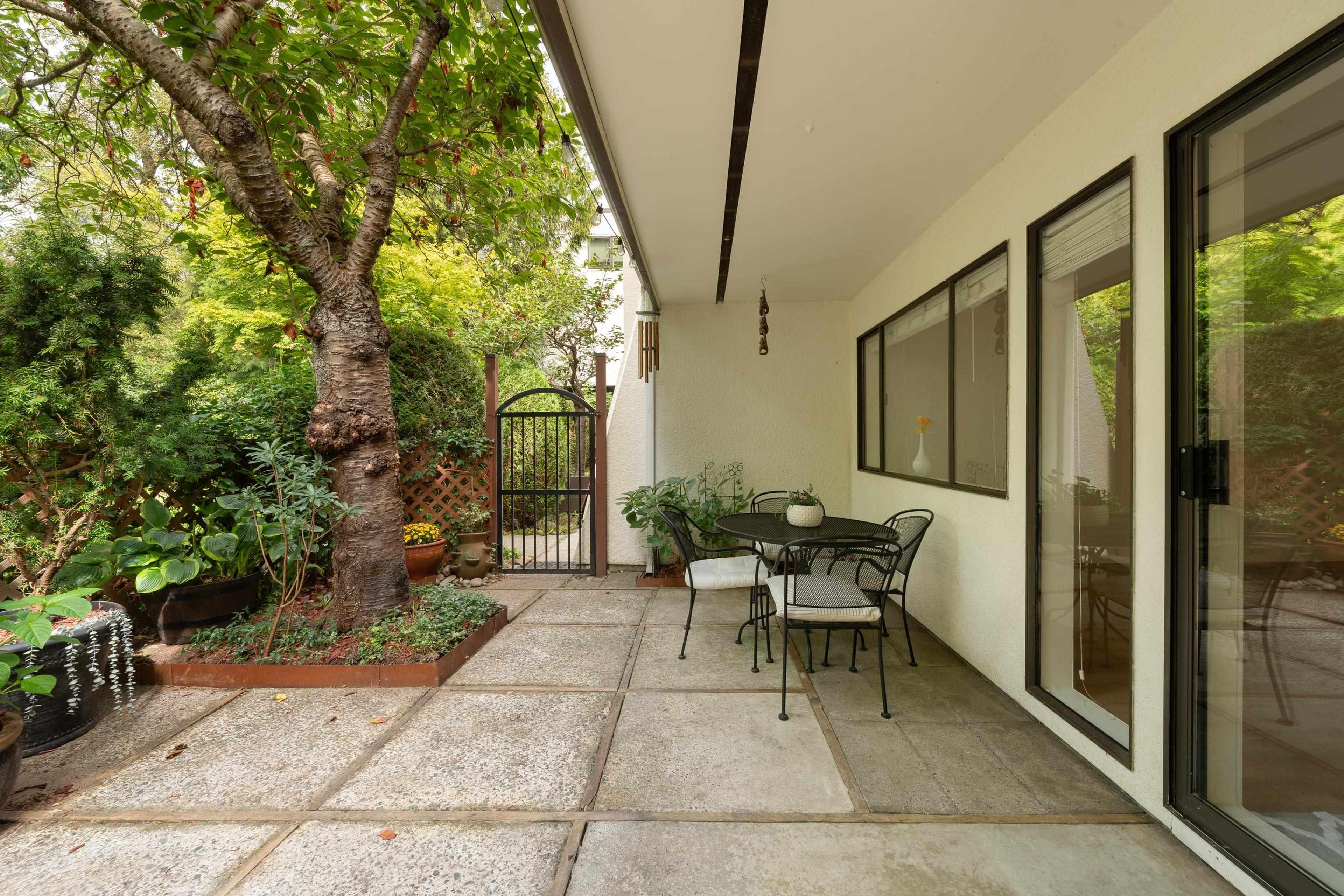 7305 Montecito Drive, Burnaby - Outdoor Amenities - Garden / Yard/ Backyard/ Porch/ Deck - Photo 7