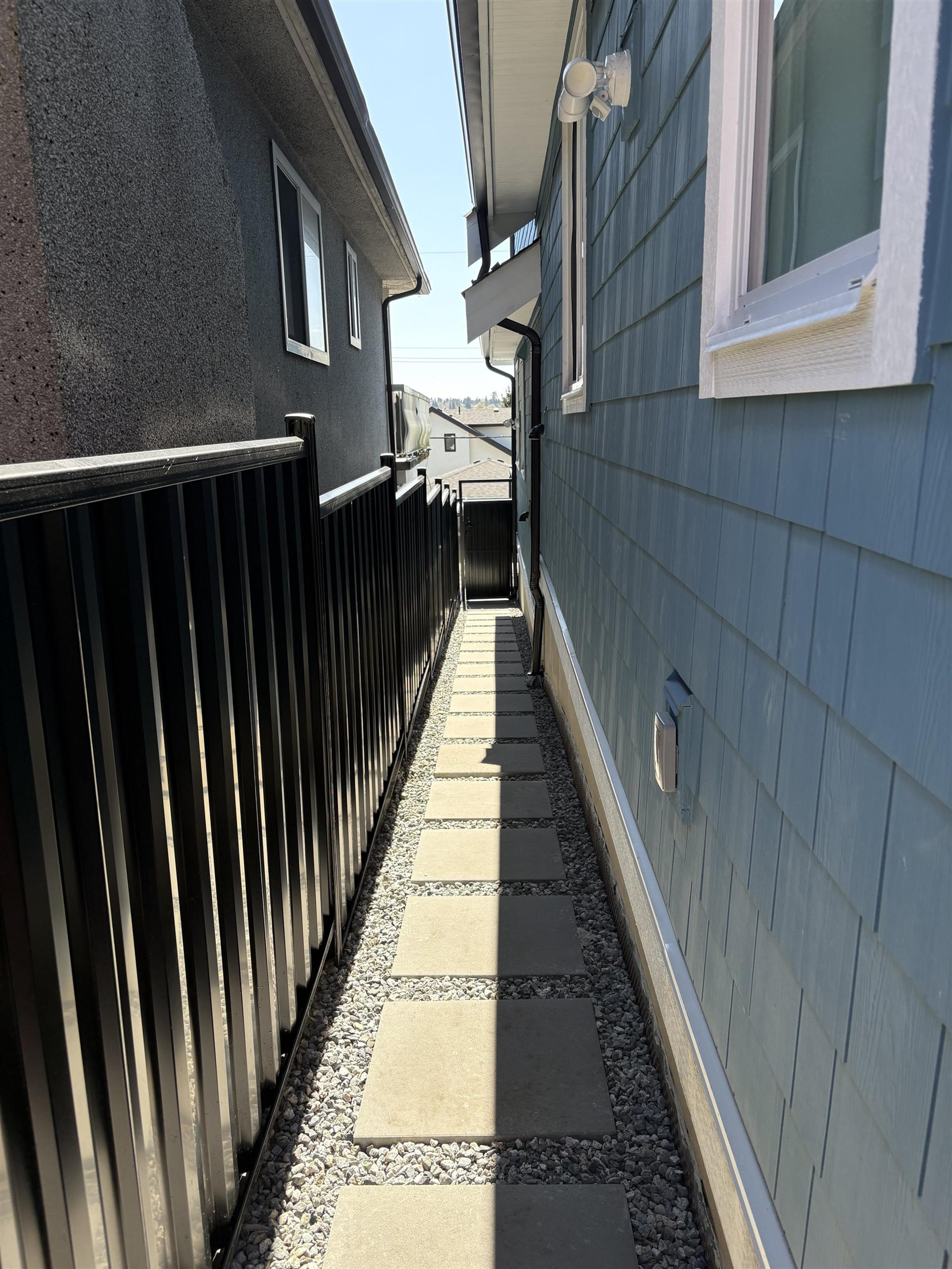 2972 E 7th Avenue, Vancouver - Exteriors - Photo 5