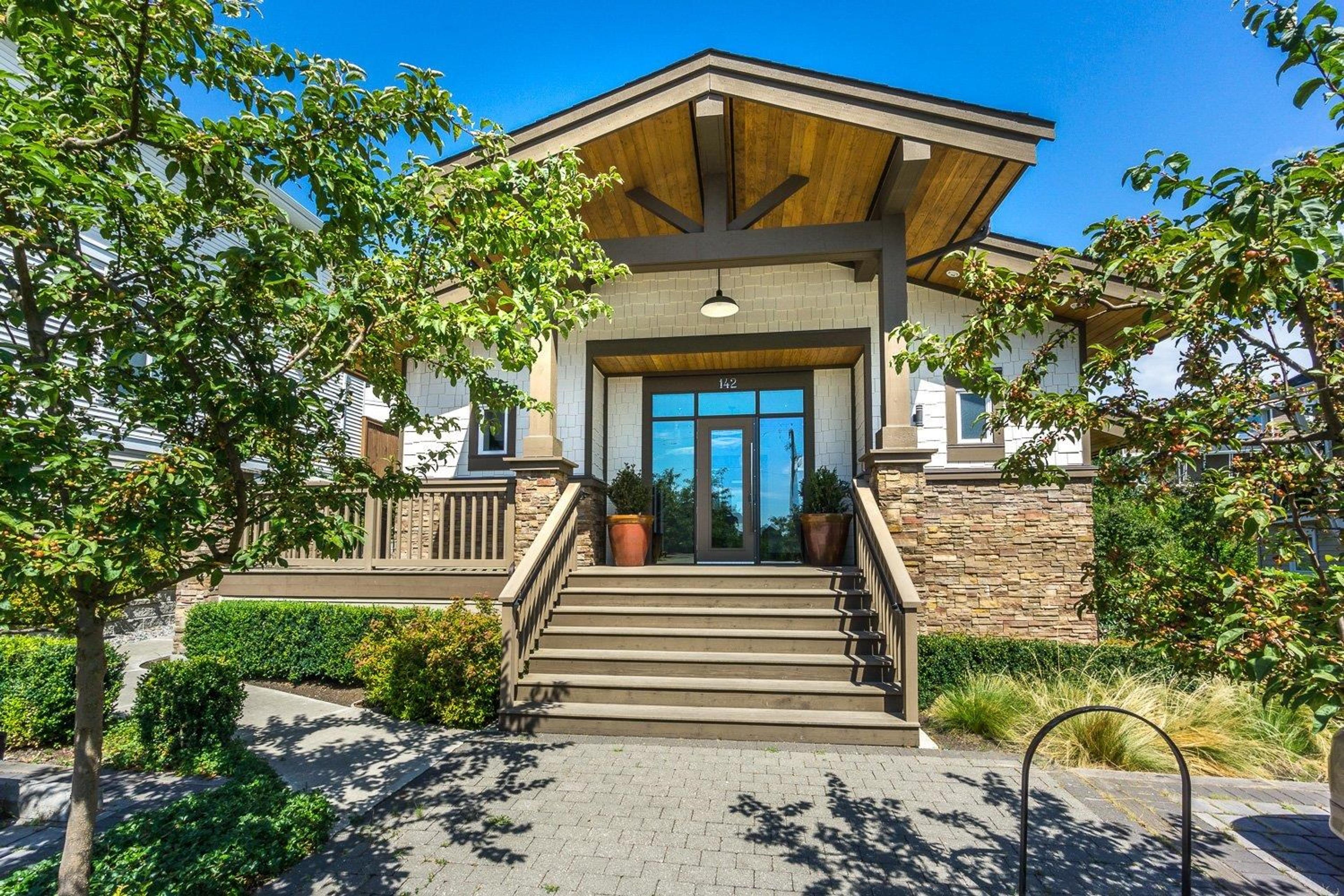 19433 68 Street, Surrey - Exteriors - Photo 2