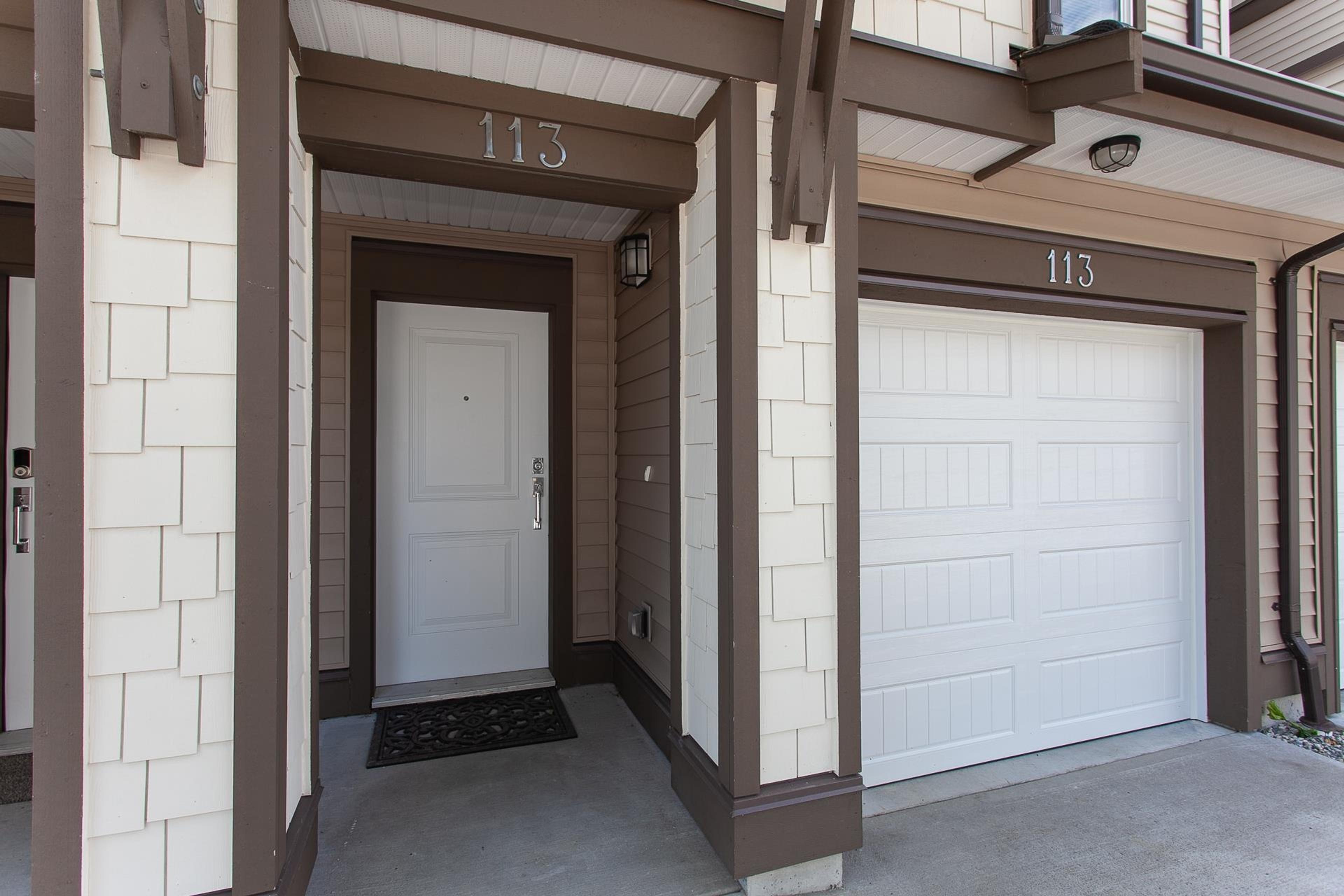 19433 68 Street, Surrey - Exteriors - Photo 3