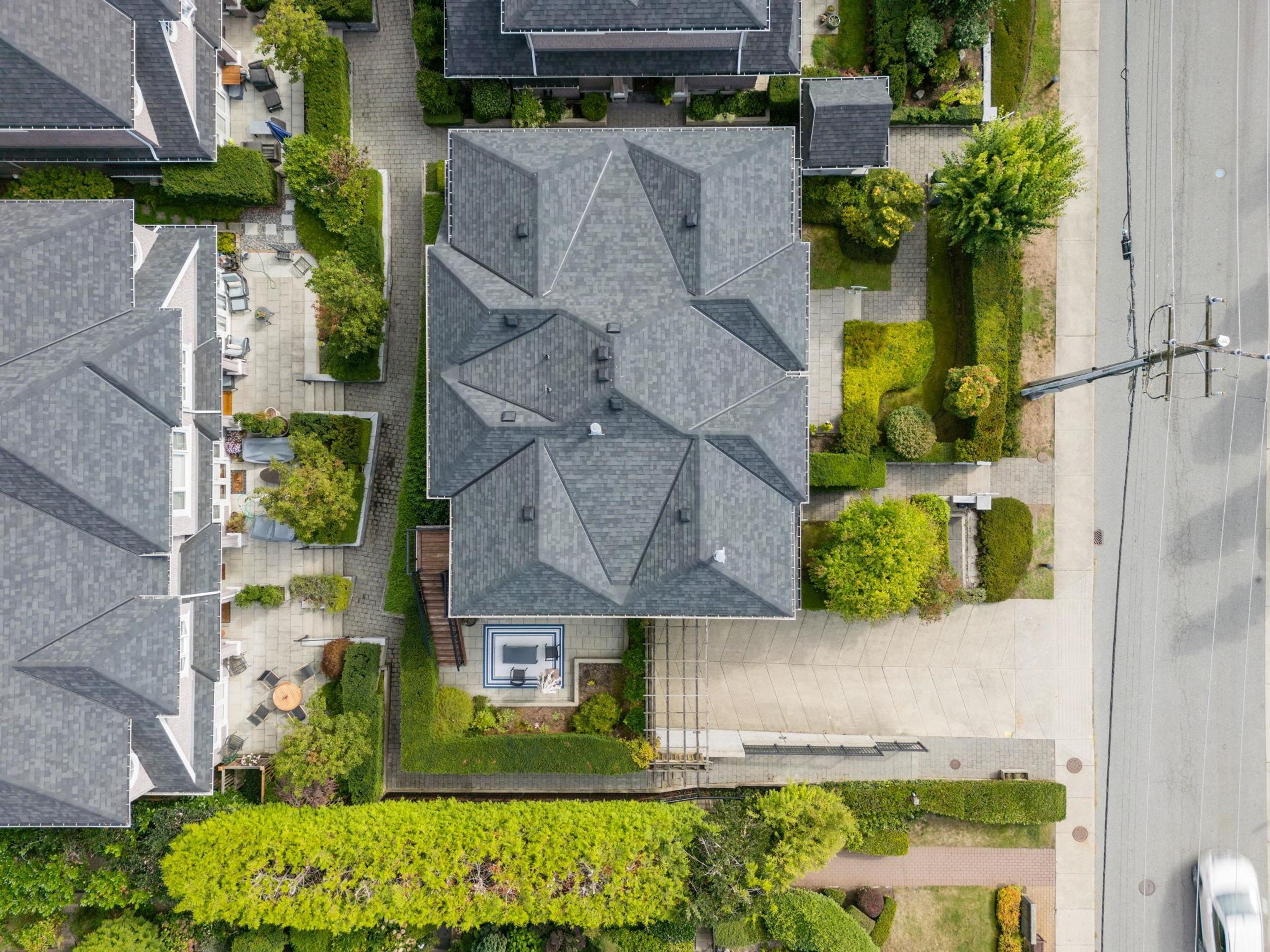 2129 Gordon Avenue, West Vancouver - Exteriors - Full Complex View, Drone/Aerial View - Photo 2