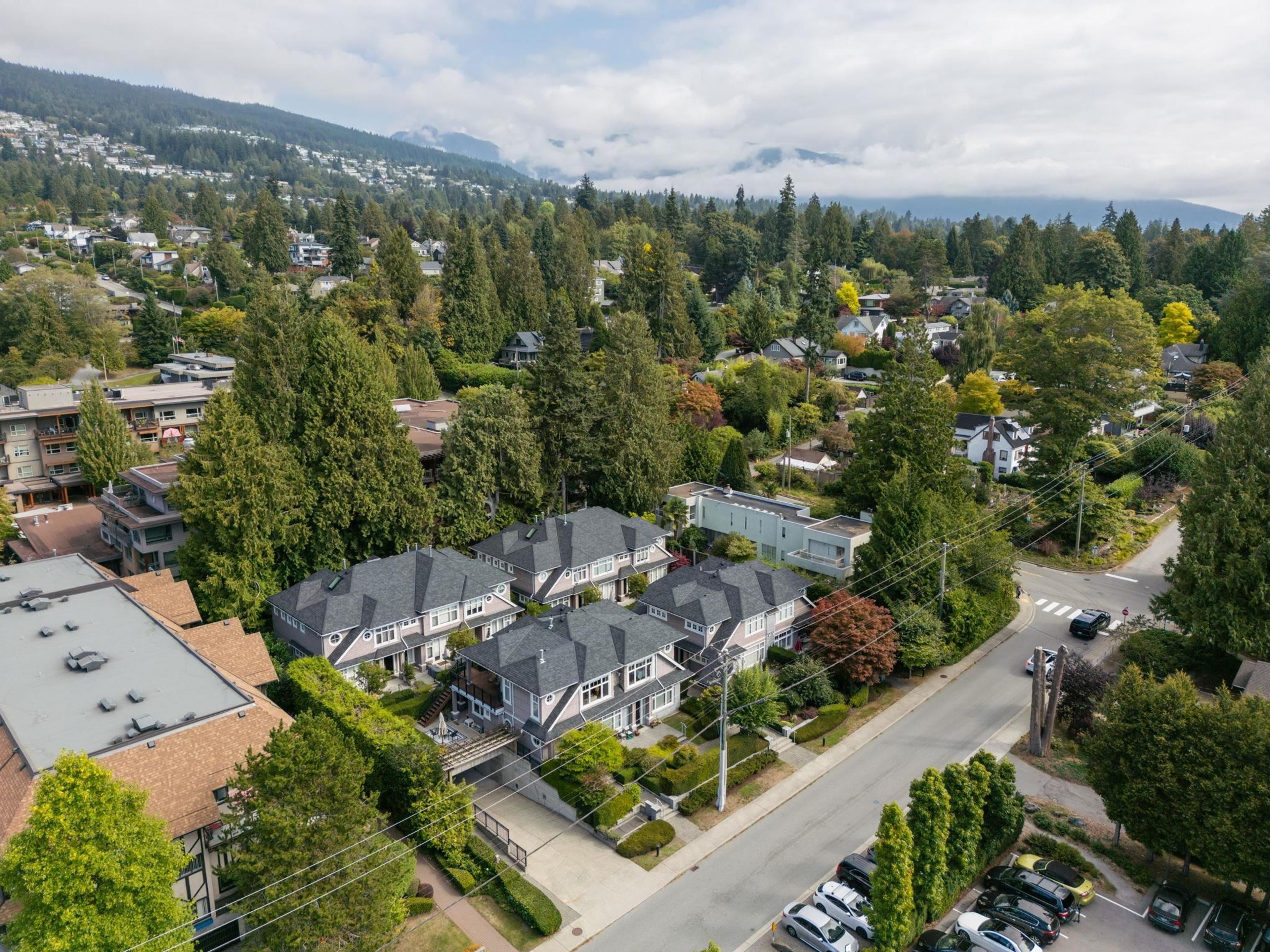 2129 Gordon Avenue, West Vancouver - Exteriors - Full Complex View, Drone/Aerial View - Photo 6