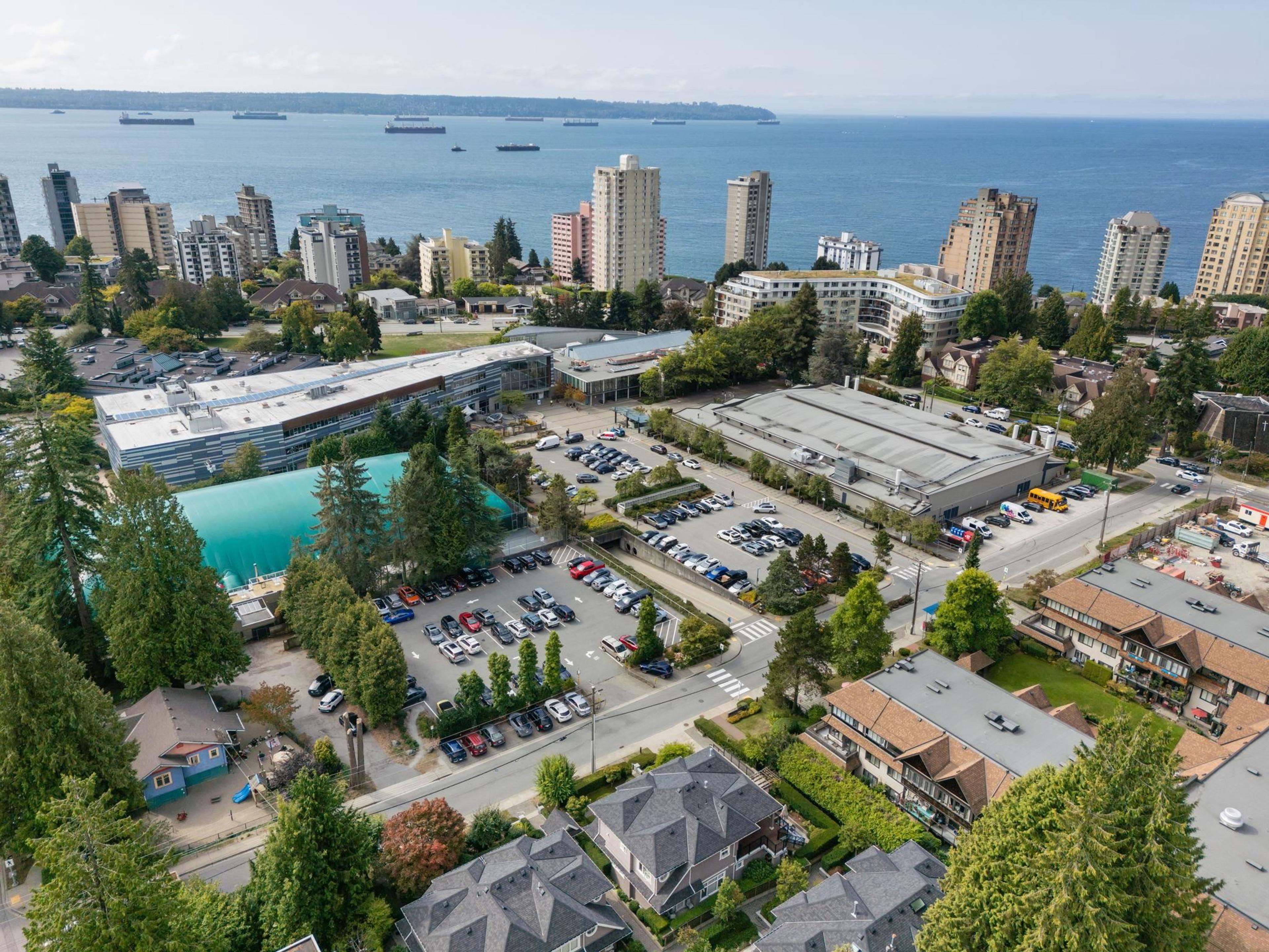 2129 Gordon Avenue, West Vancouver - Exteriors - Full Complex View, Drone/Aerial View - Photo 7