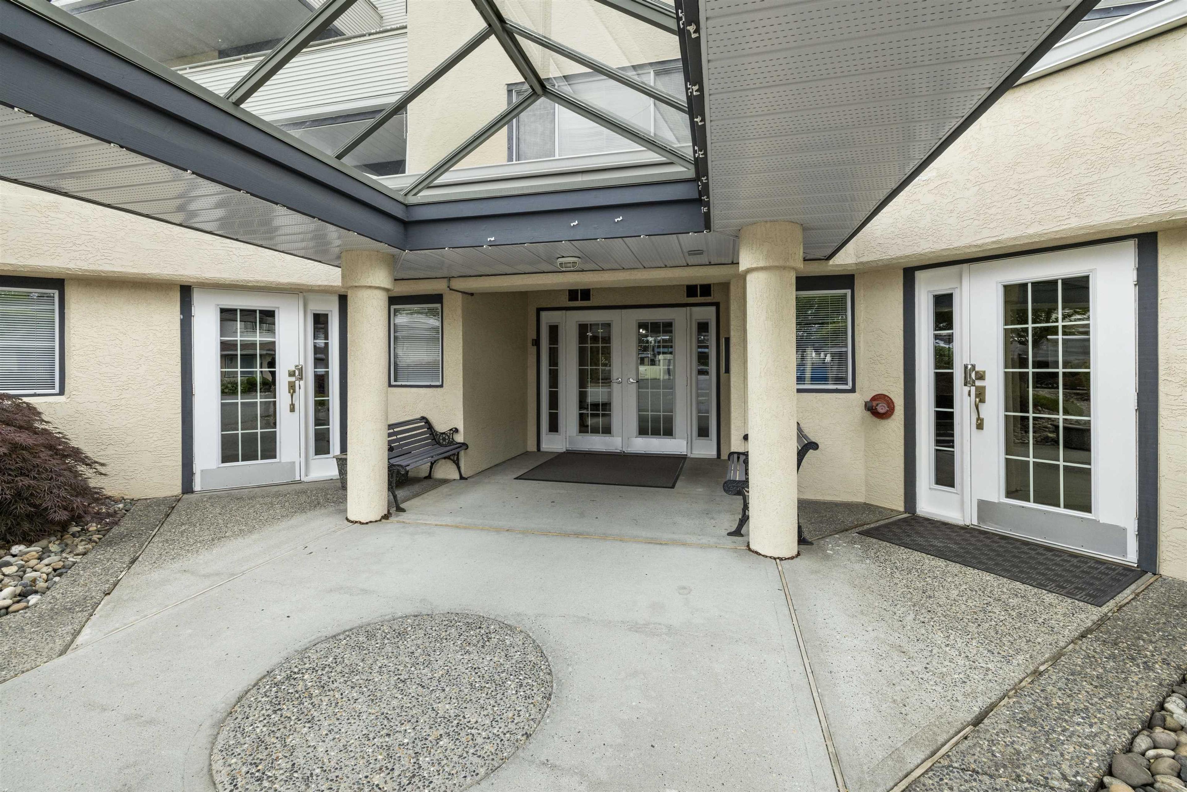 19645 64 Avenue, Langley - Exteriors - Photo 3