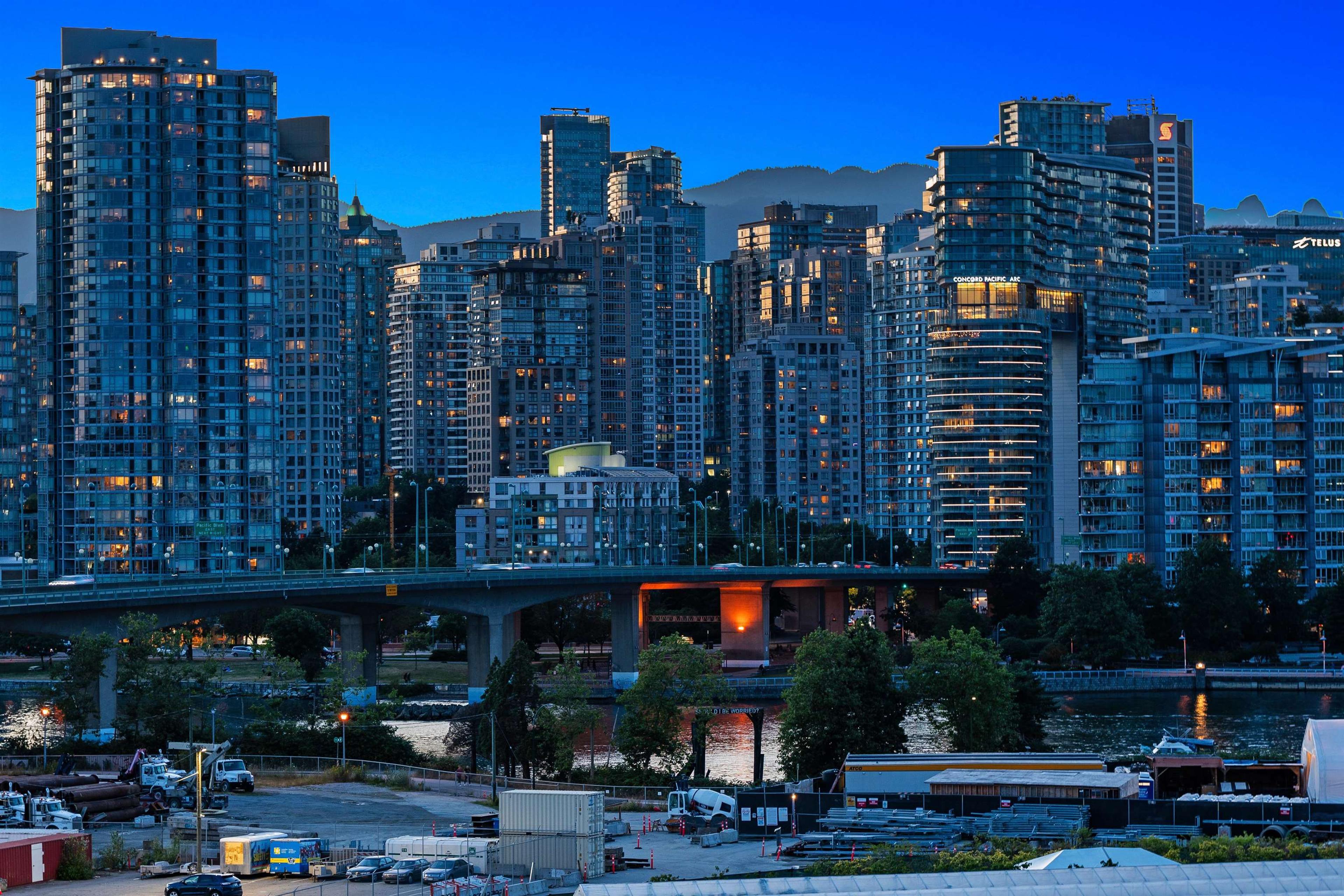 1887 Crowe Street, Vancouver - Exteriors - Full Complex View - Photo 1