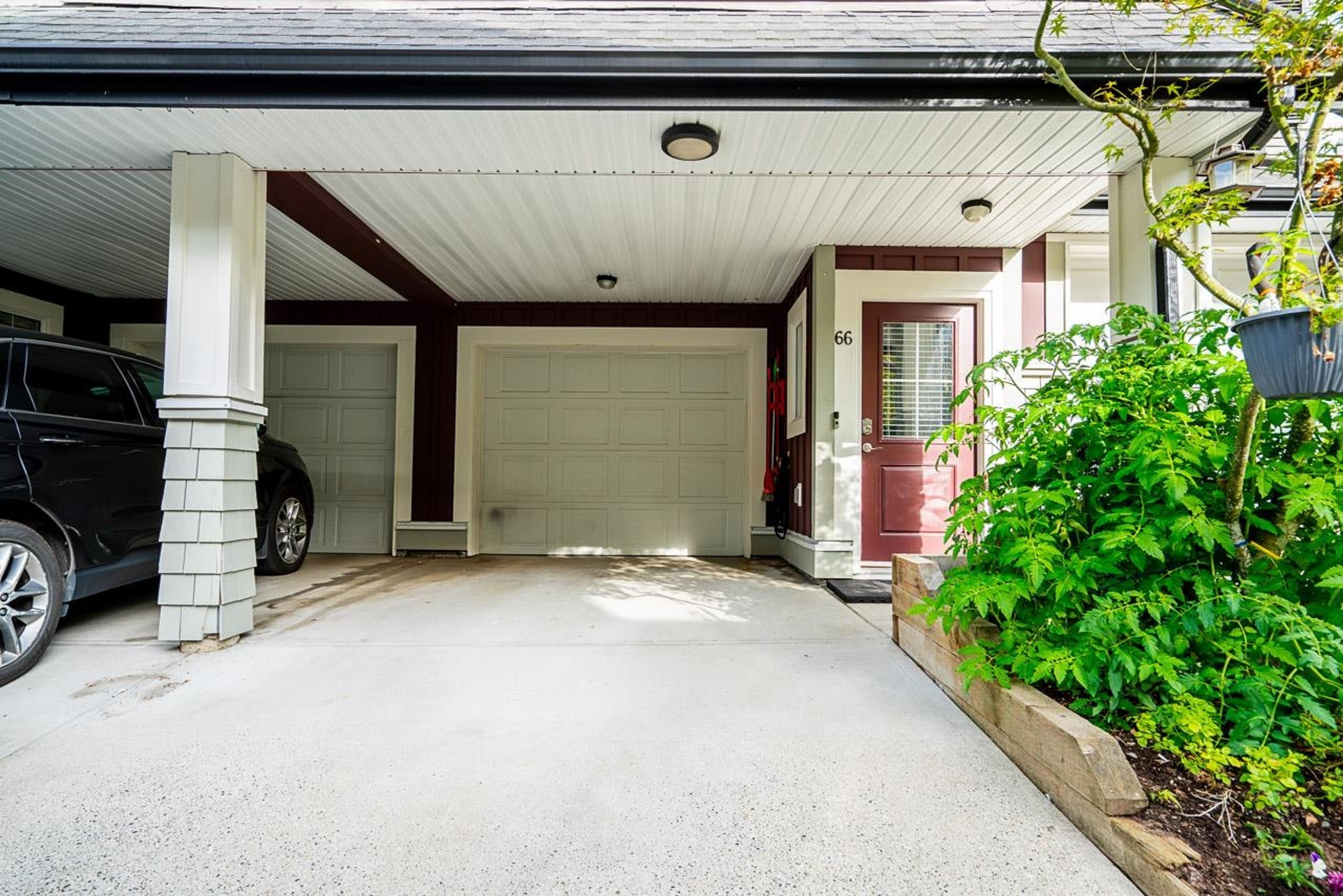 18199 70 Avenue, Surrey - Exteriors - Photo 4