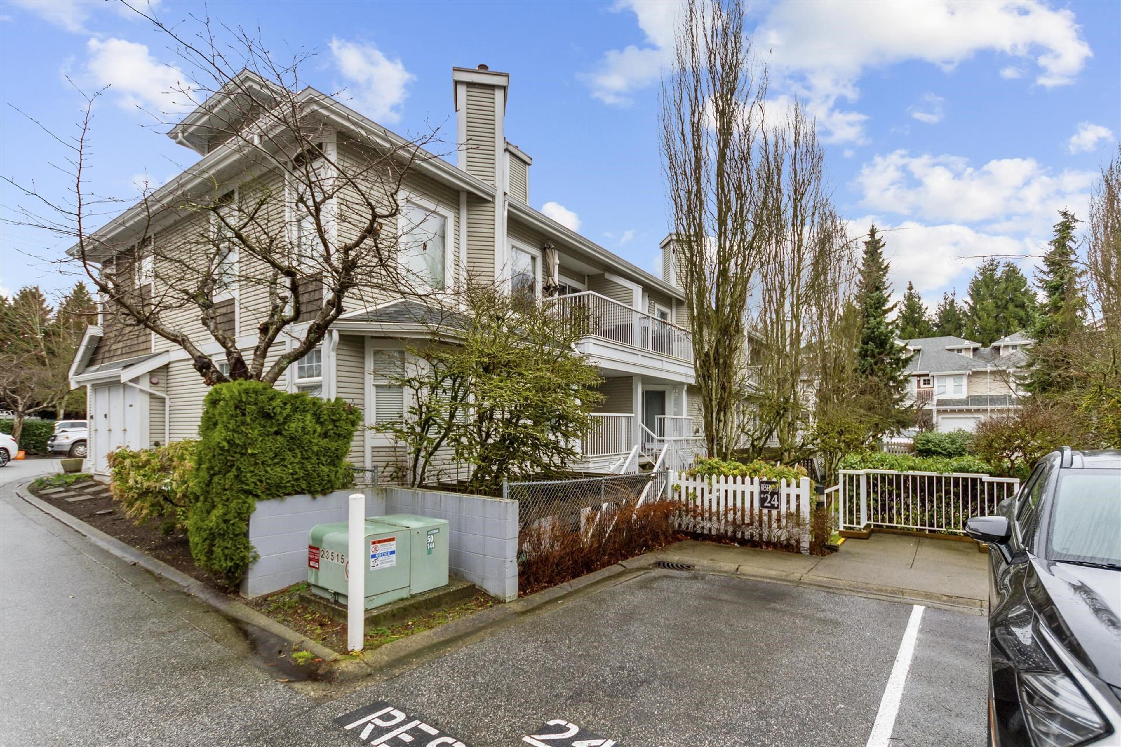 9036 208 Street, Langley - Exteriors - Photo 4