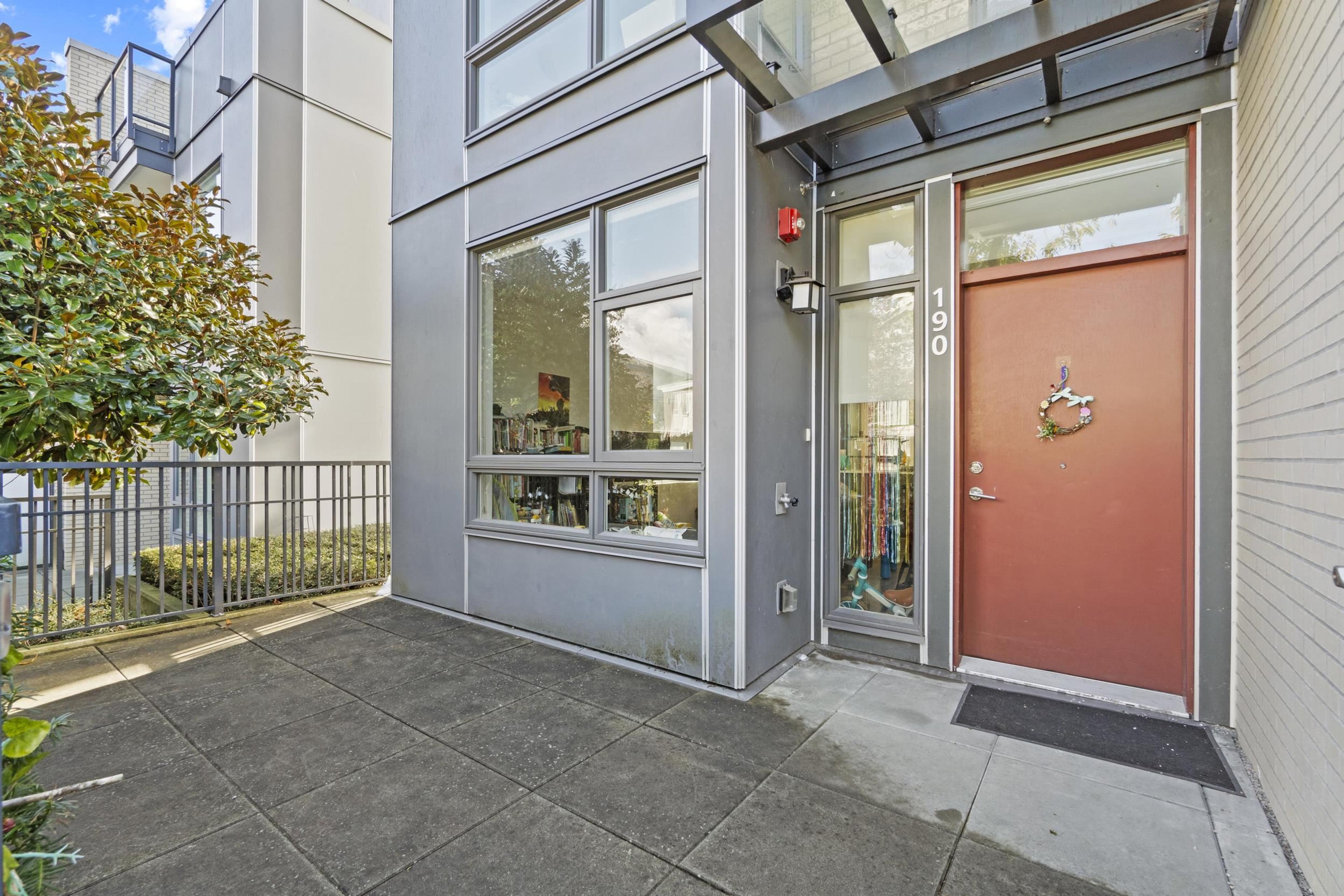 190 W 63rd Avenue, Vancouver - Exteriors - Photo 1