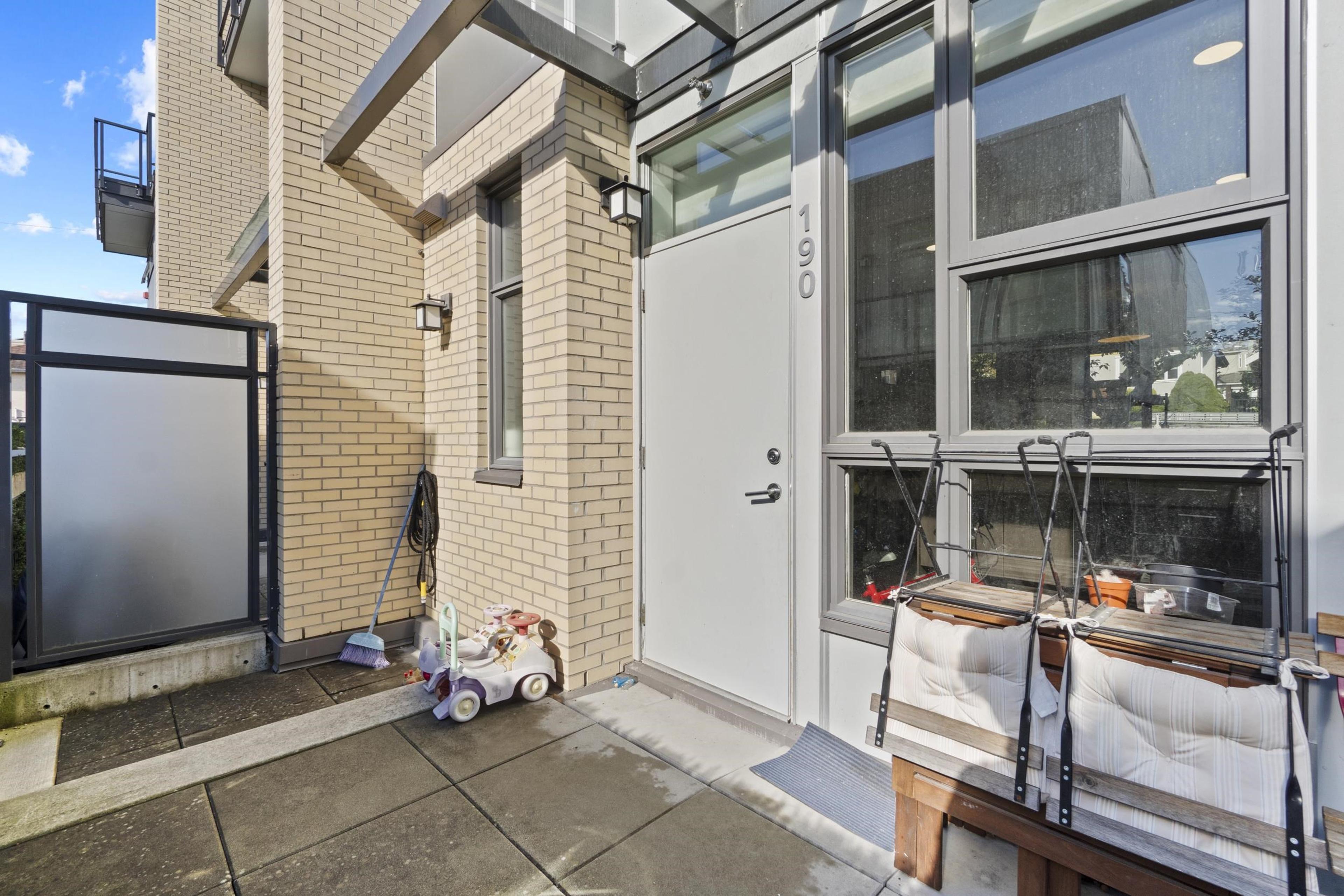 190 W 63rd Avenue, Vancouver - Exteriors - Photo 3