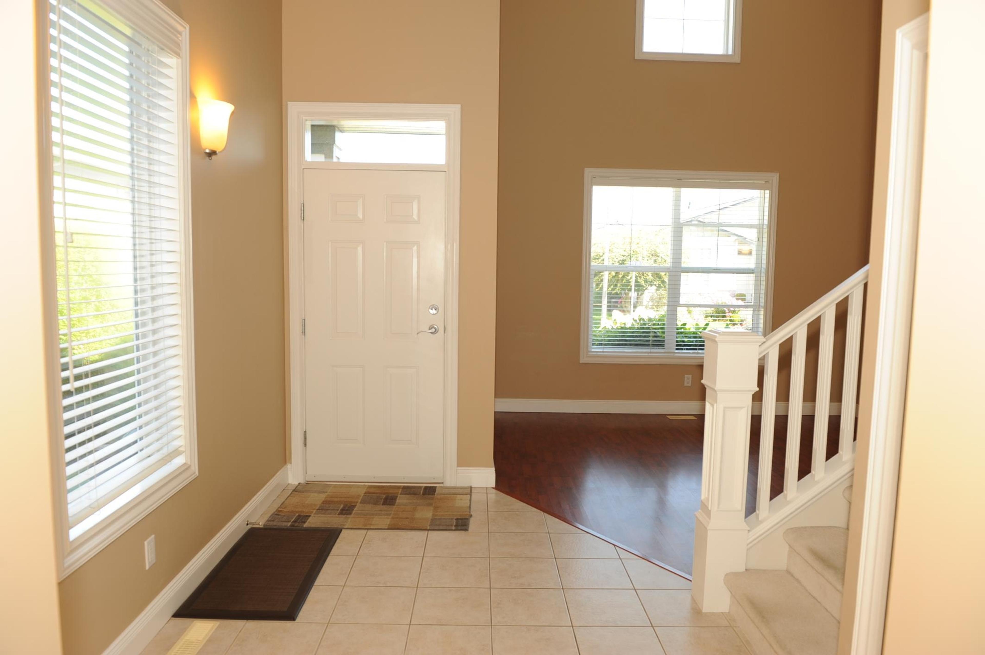 19639 Meadow Gardens Way, Pitt Meadows - Exteriors - Photo 2