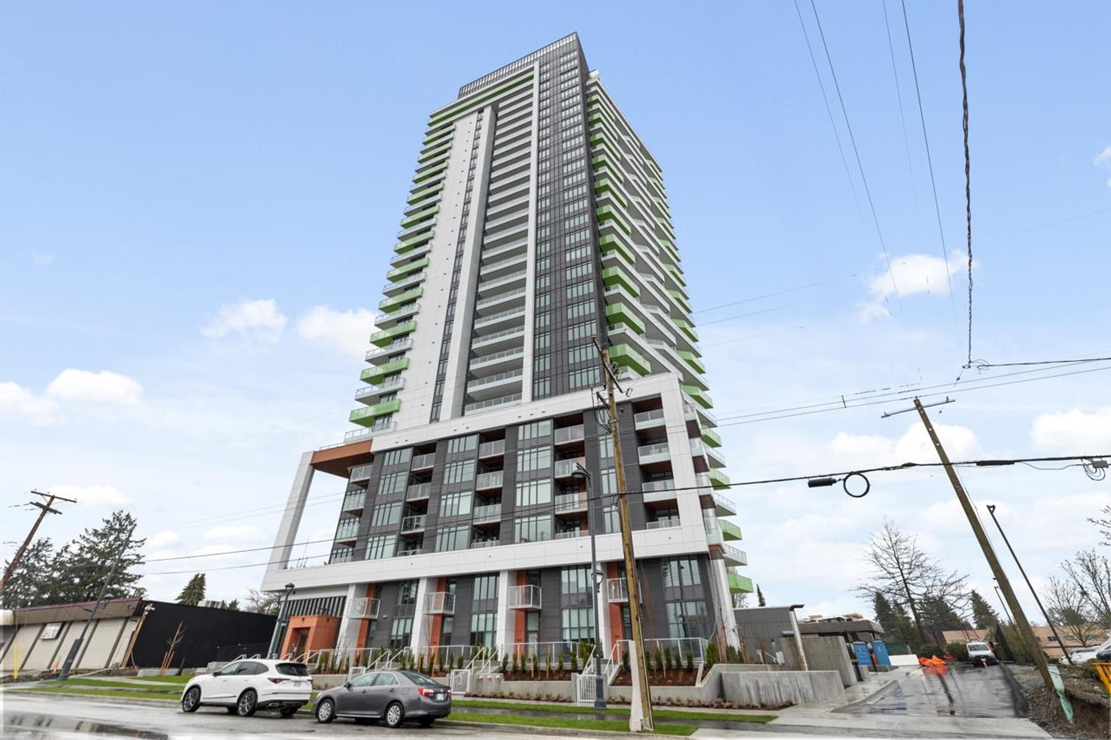 10428 Whalley Boulevard, Surrey - Exteriors - Photo 2