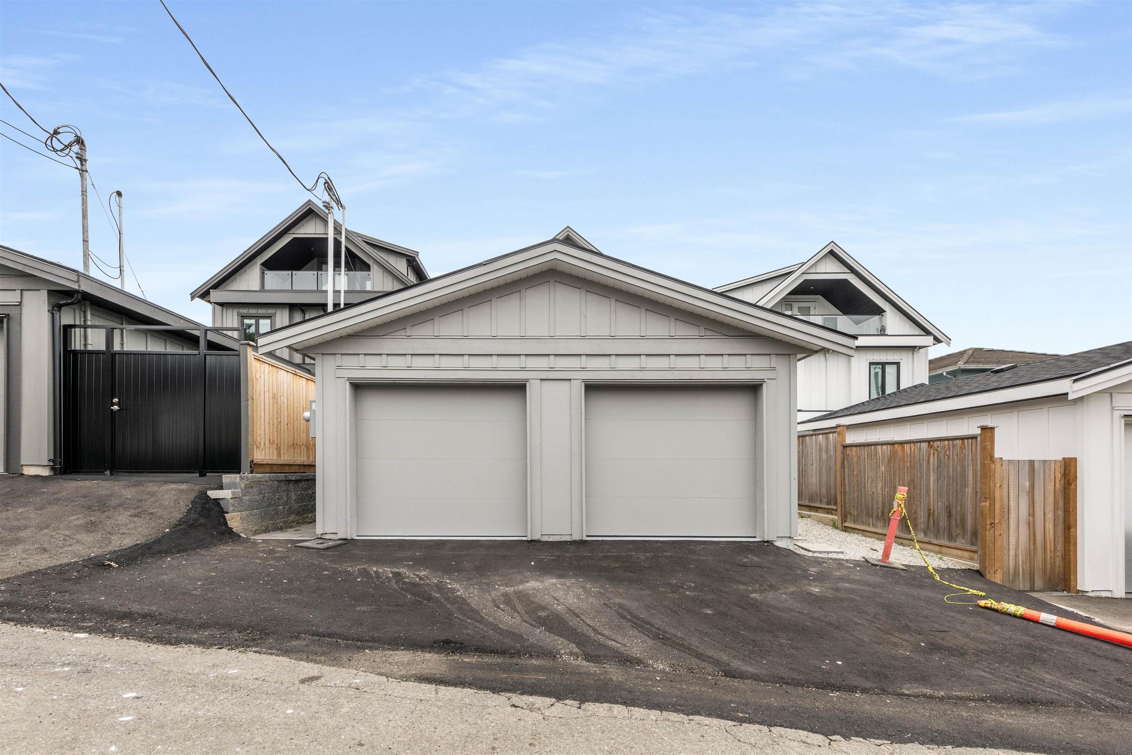 1160 Rossland Street, Vancouver - Exteriors - Photo 2