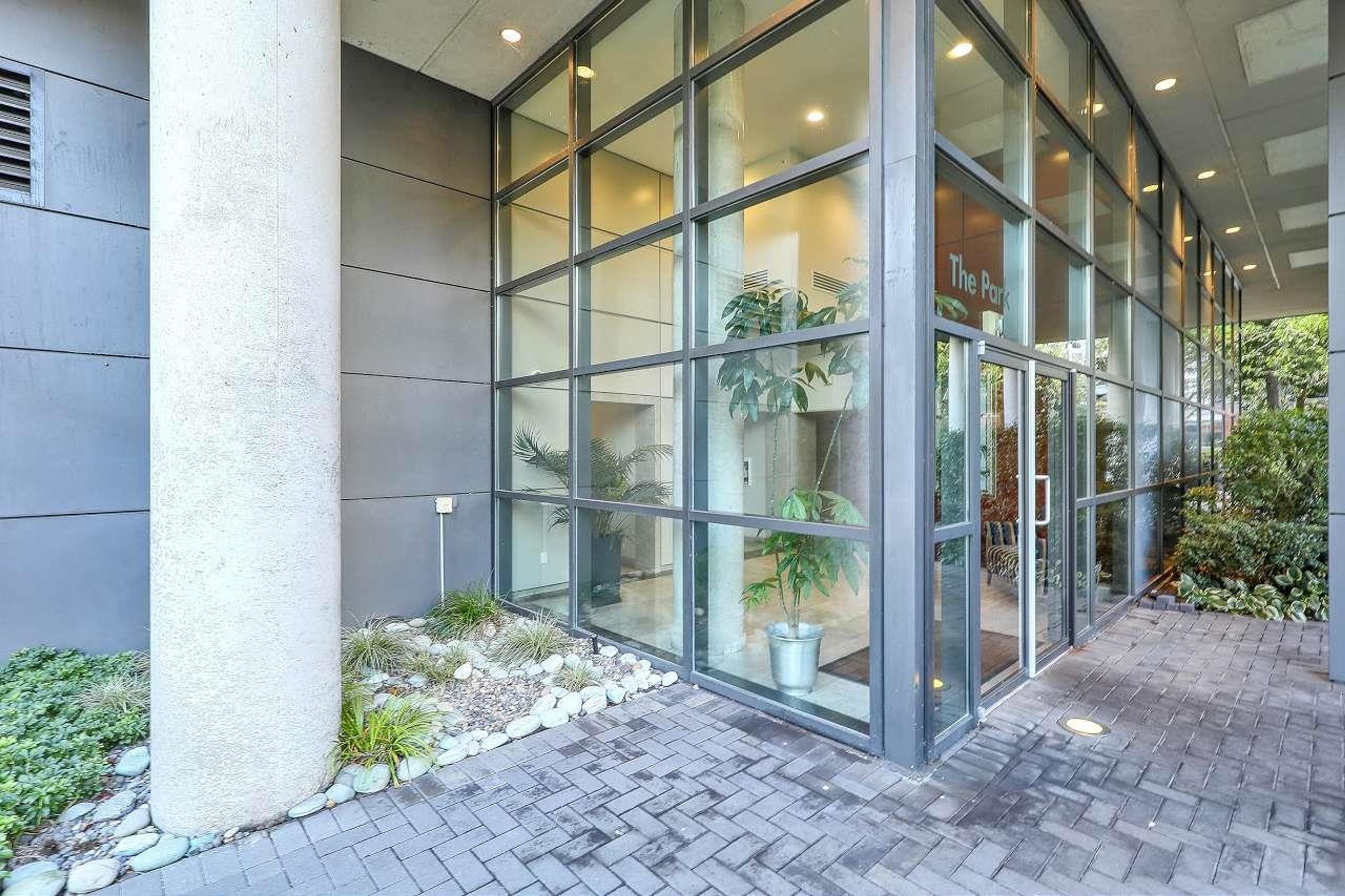 1723 Alberni Street, Vancouver - Exteriors - Photo 2