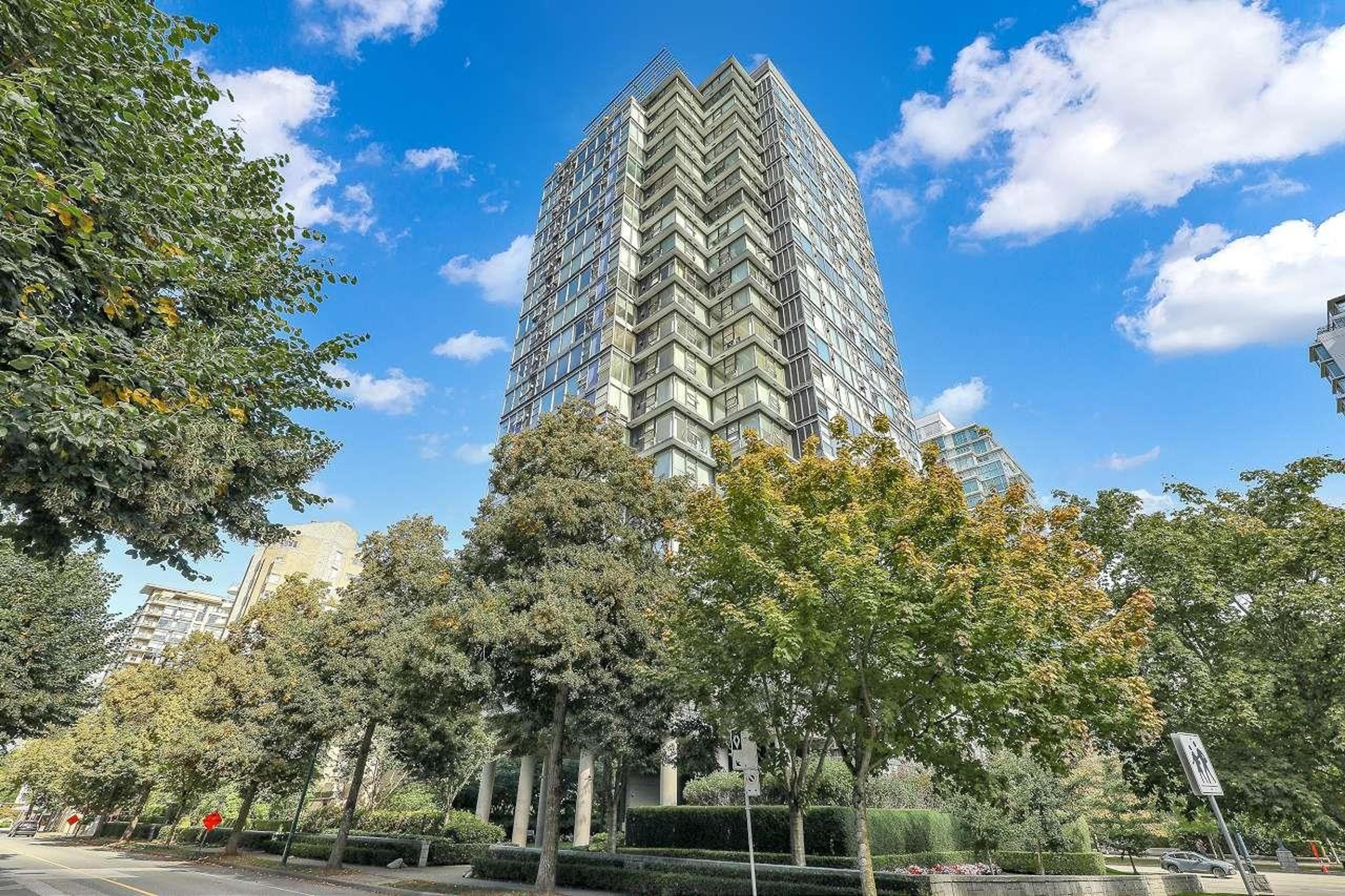 1723 Alberni Street, Vancouver - Exteriors - Photo 4