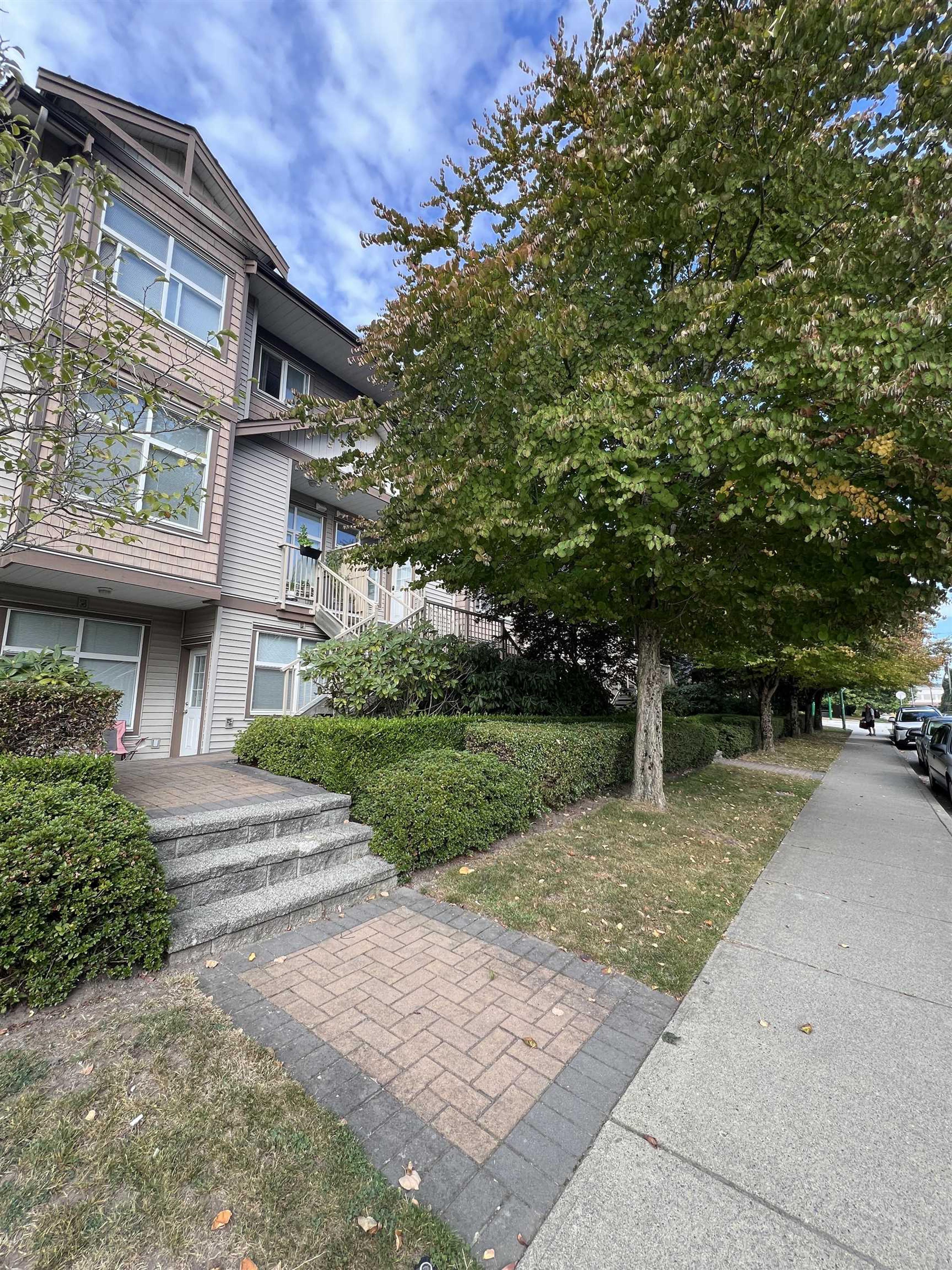 5155 Watling Street, Burnaby - Exteriors - Photo 1