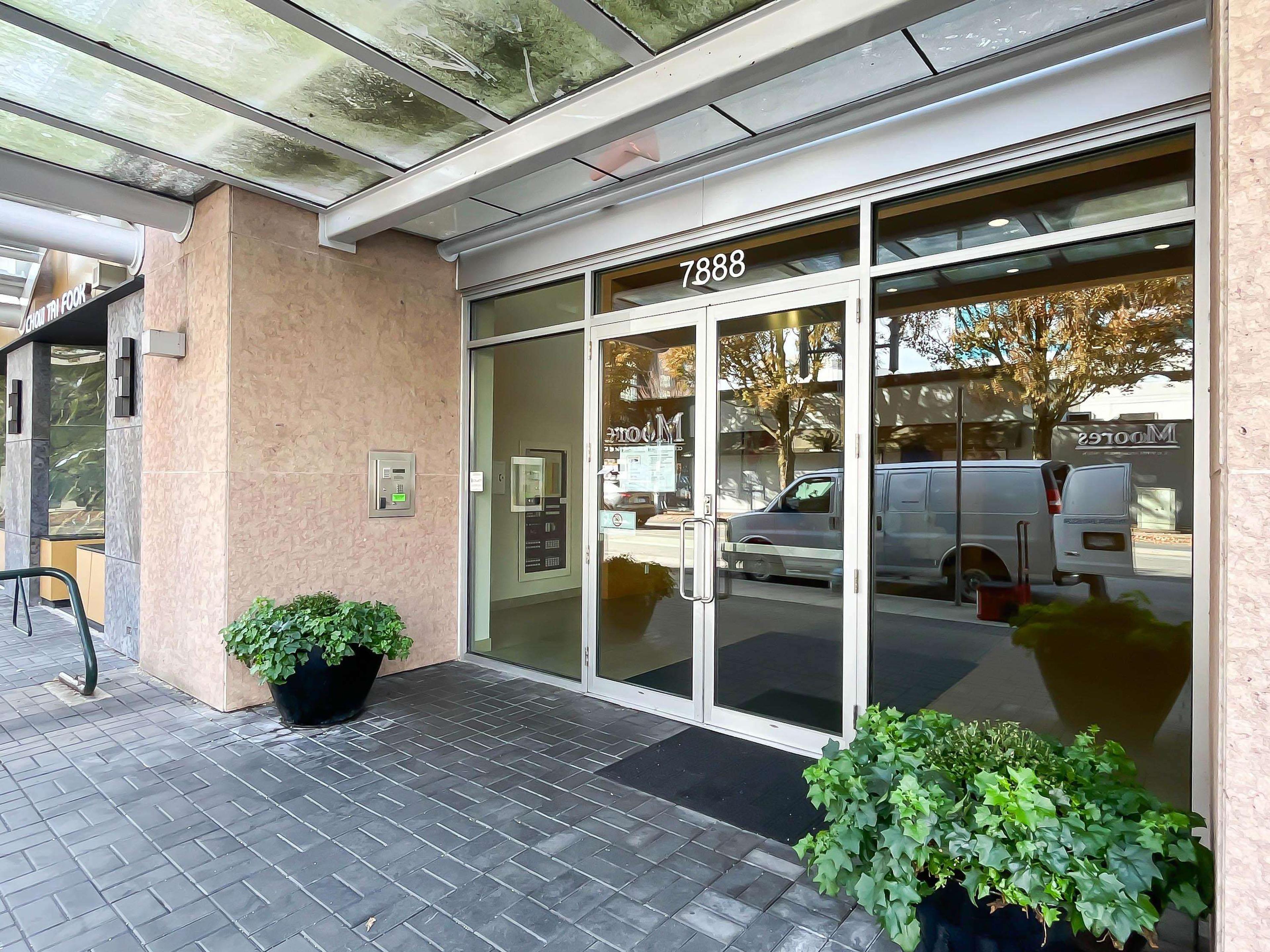 7888 Saba Road, Richmond - Exteriors - Photo 1