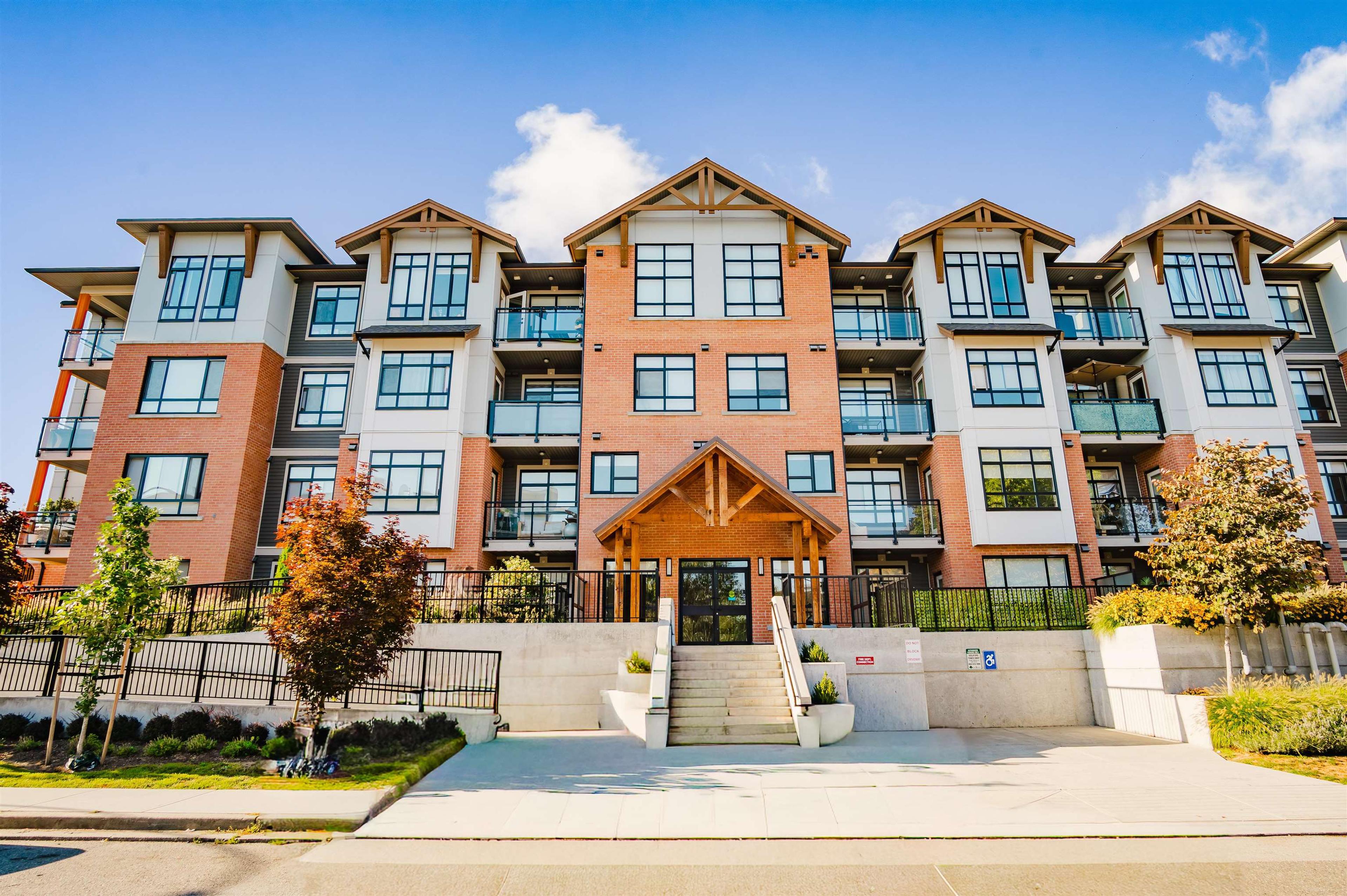 19945 Brydon Crescent, Langley - Exteriors - Full Complex View - Photo 2