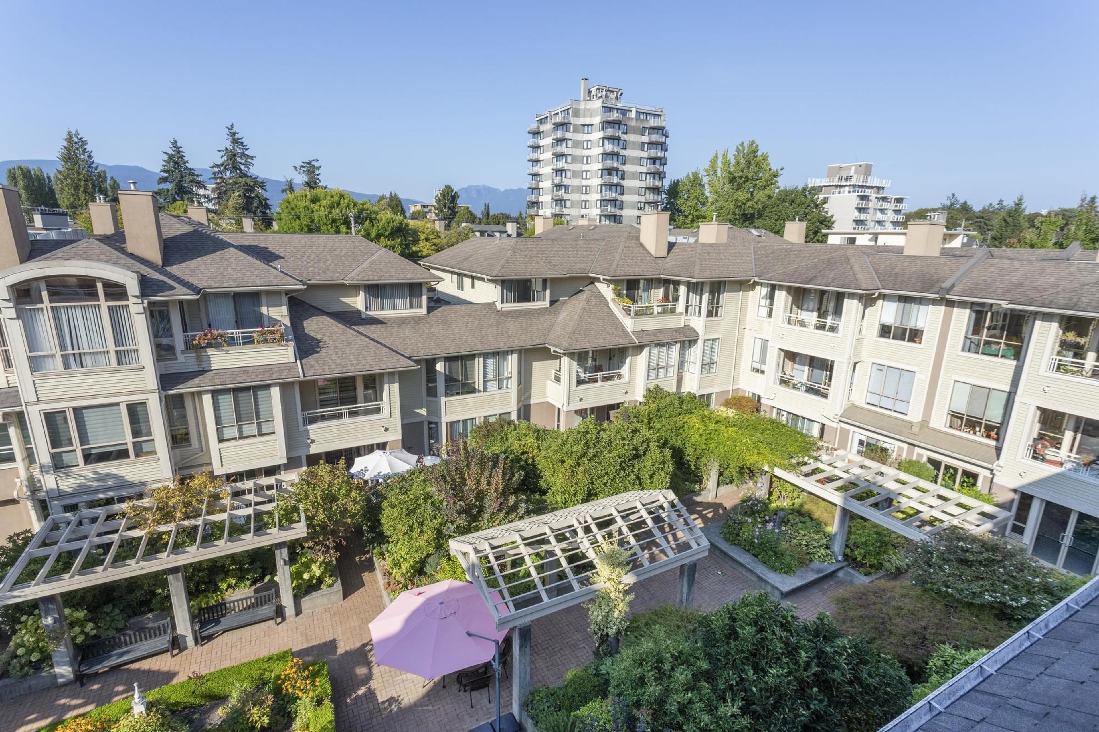 3790 W 7th Avenue, Vancouver - Exteriors - Full Complex View - Photo 1