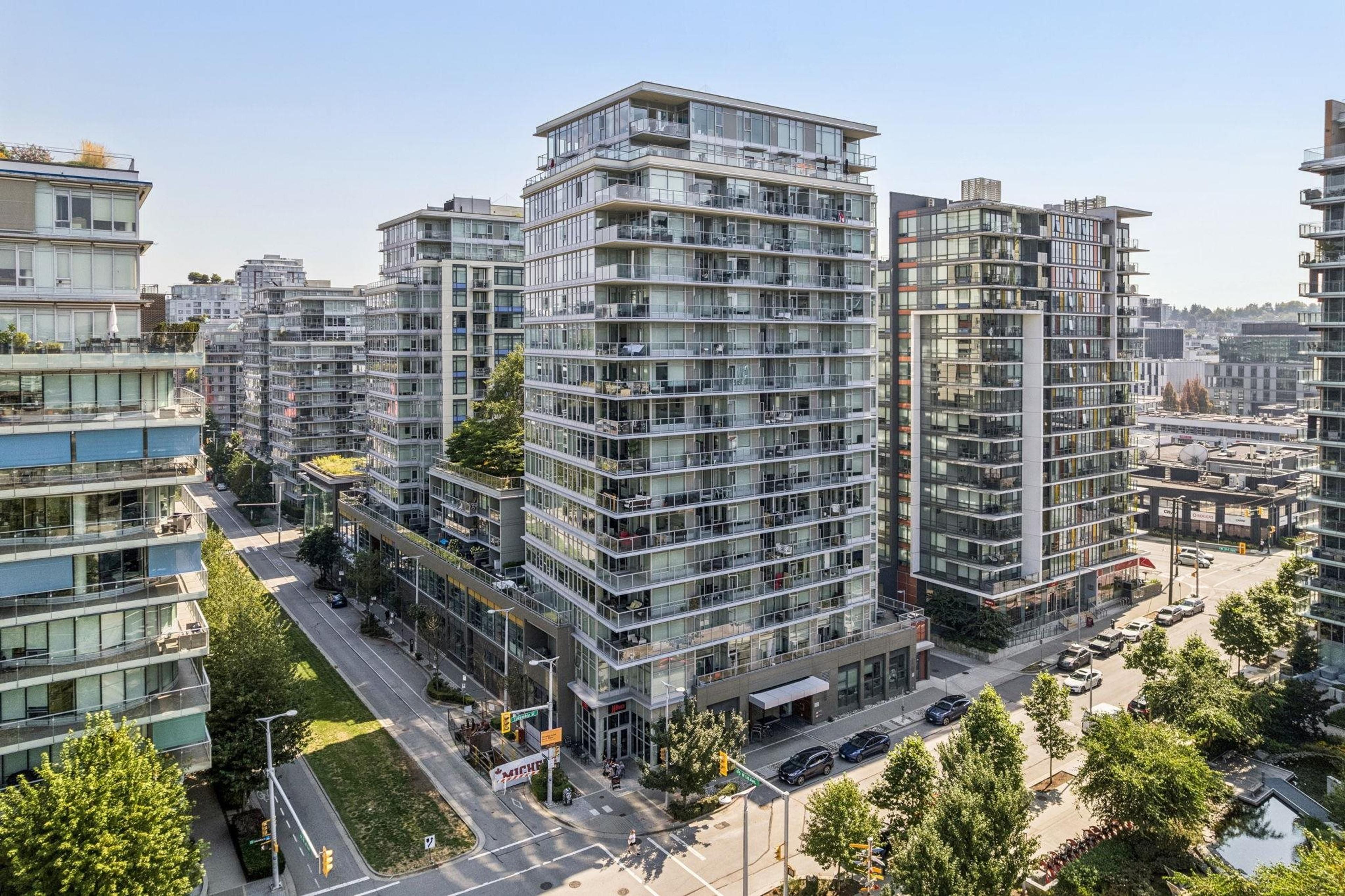 1708 Columbia Street, Vancouver - Exteriors - Full Complex View - Photo 1