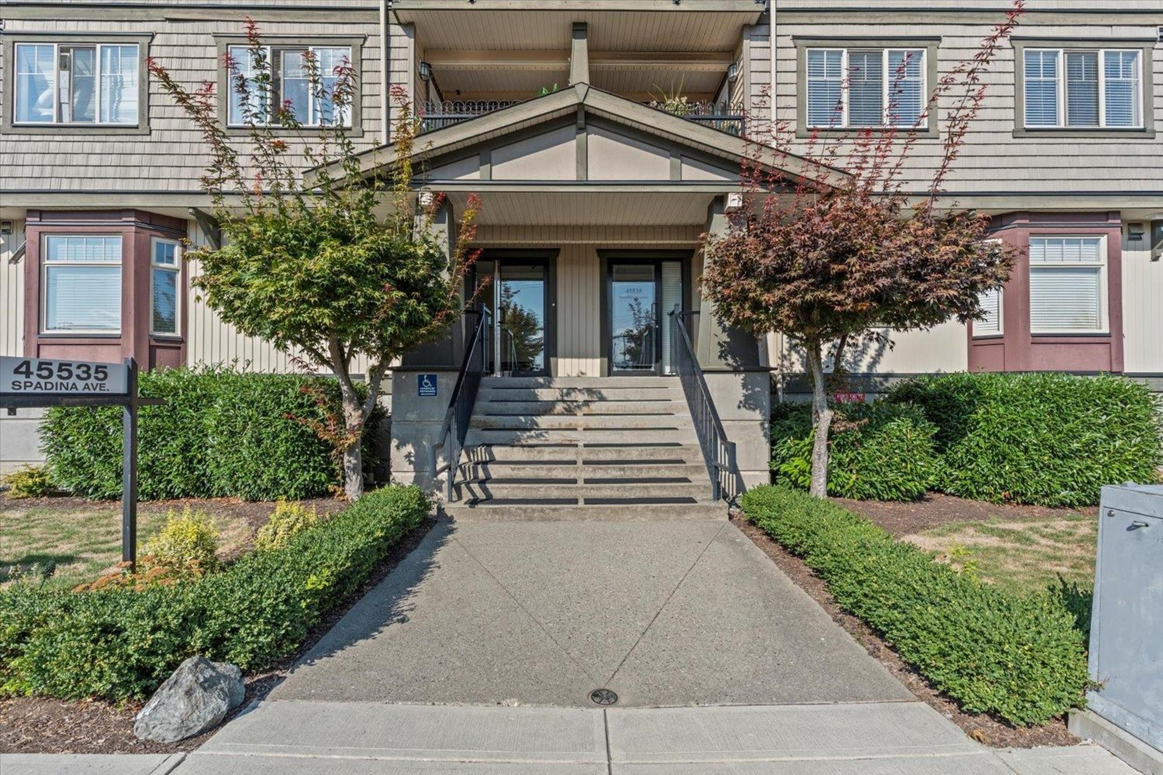 45535 Spadina Avenue, Chilliwack - Exteriors - Photo 2