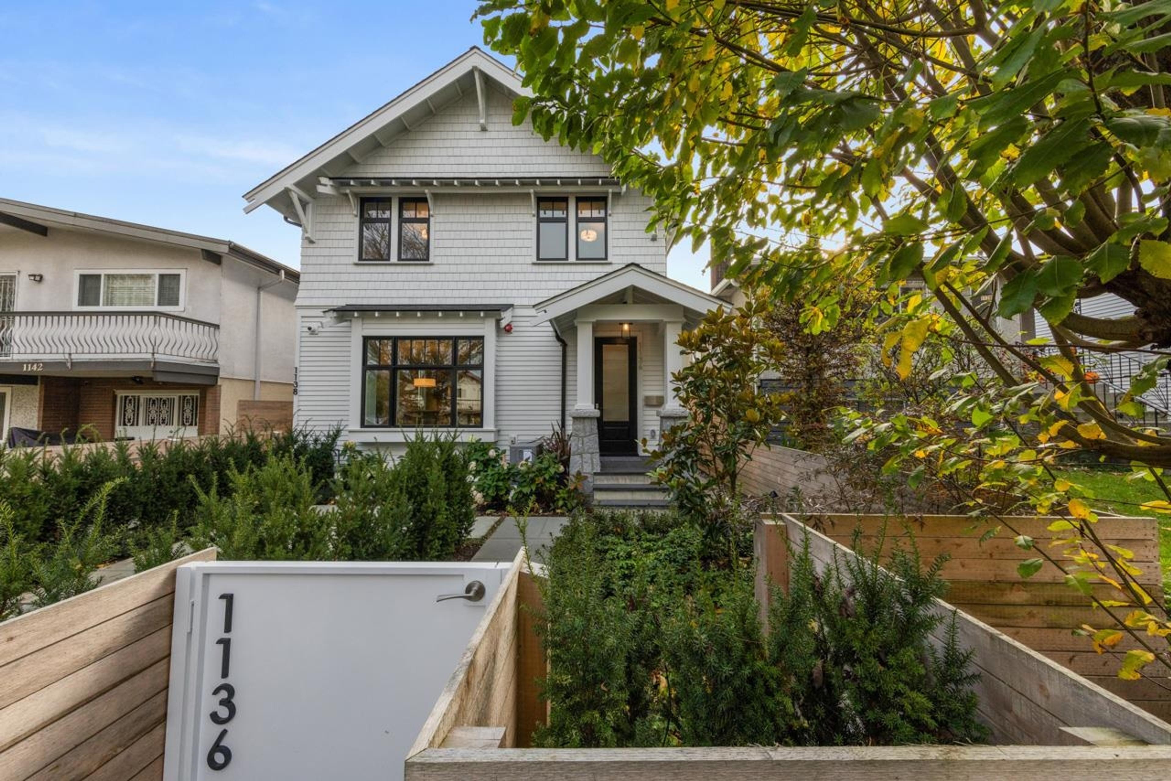 1138 E 26th Avenue, Vancouver - Exteriors - Photo 2