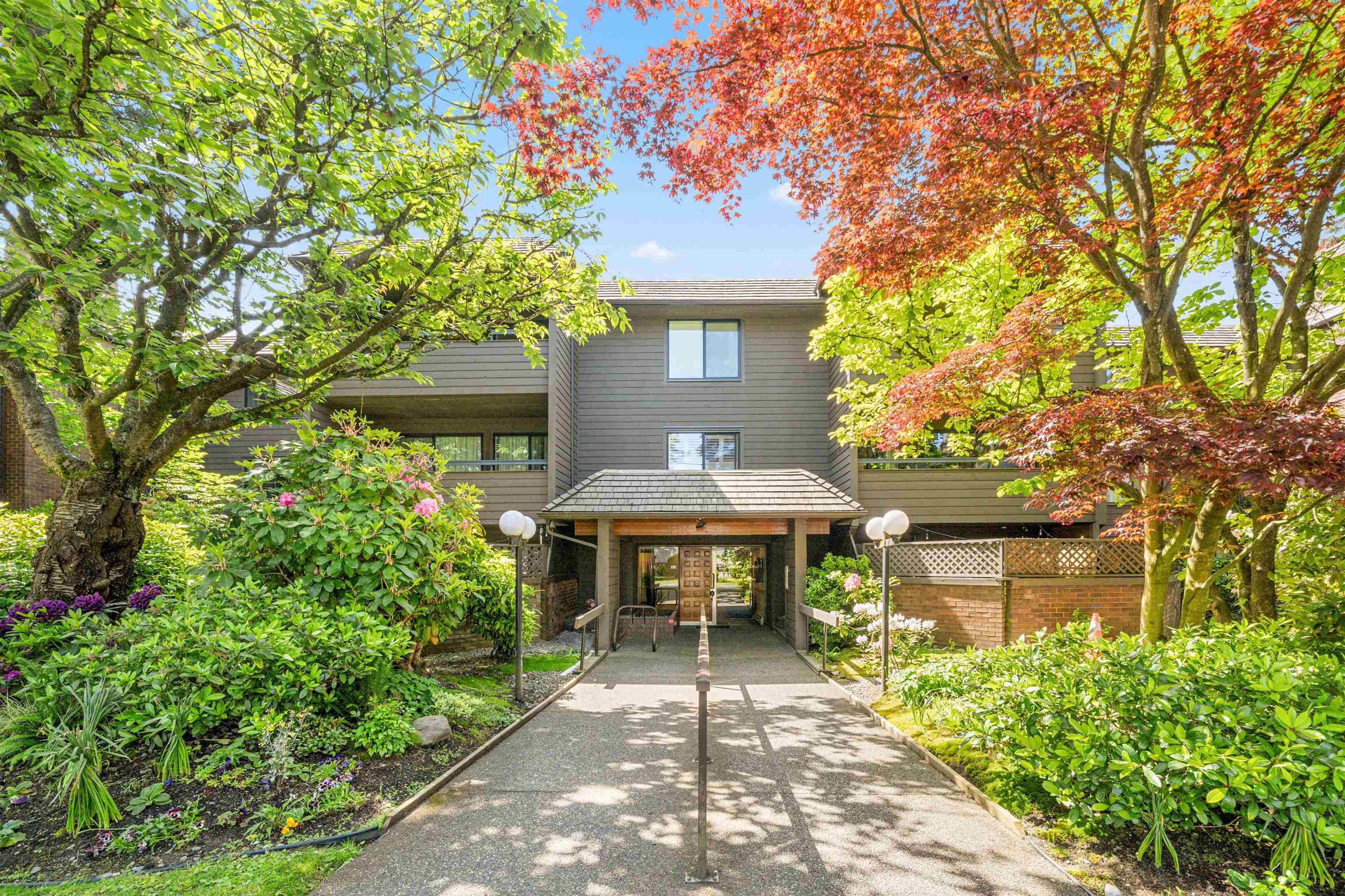 1720 W 12th Avenue, Vancouver - Exteriors - Photo 1