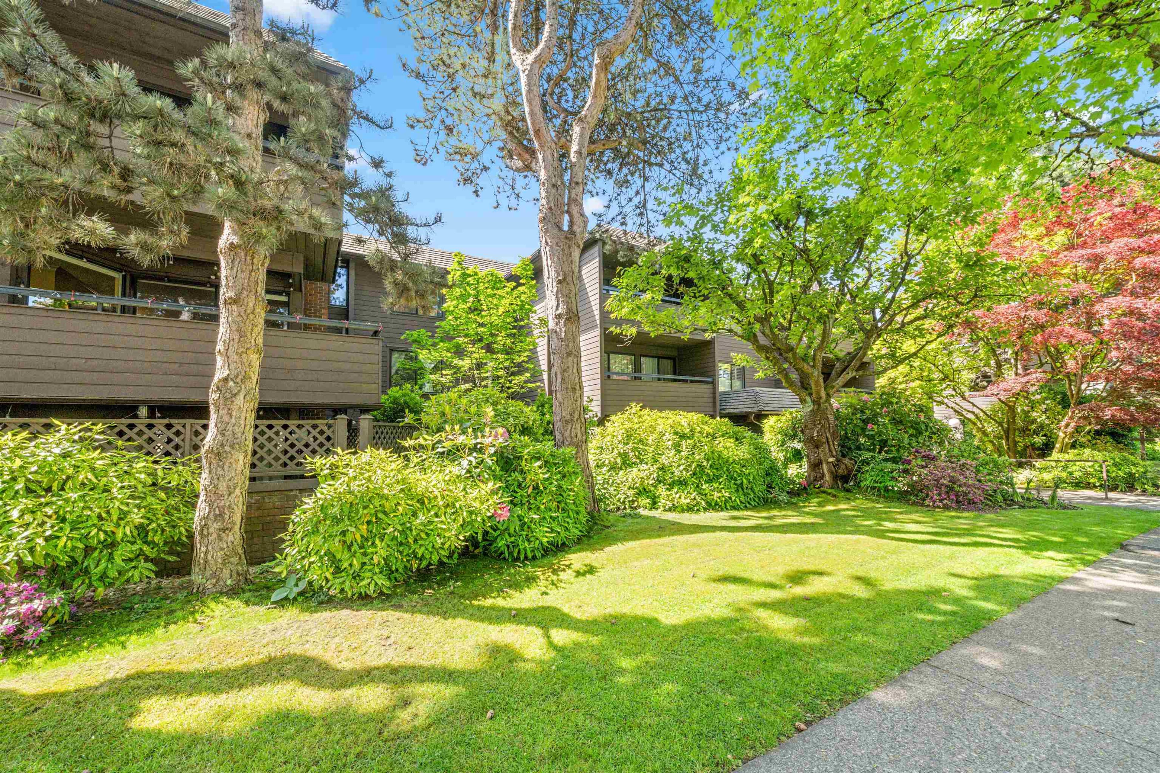 1720 W 12th Avenue, Vancouver - Exteriors - Photo 2