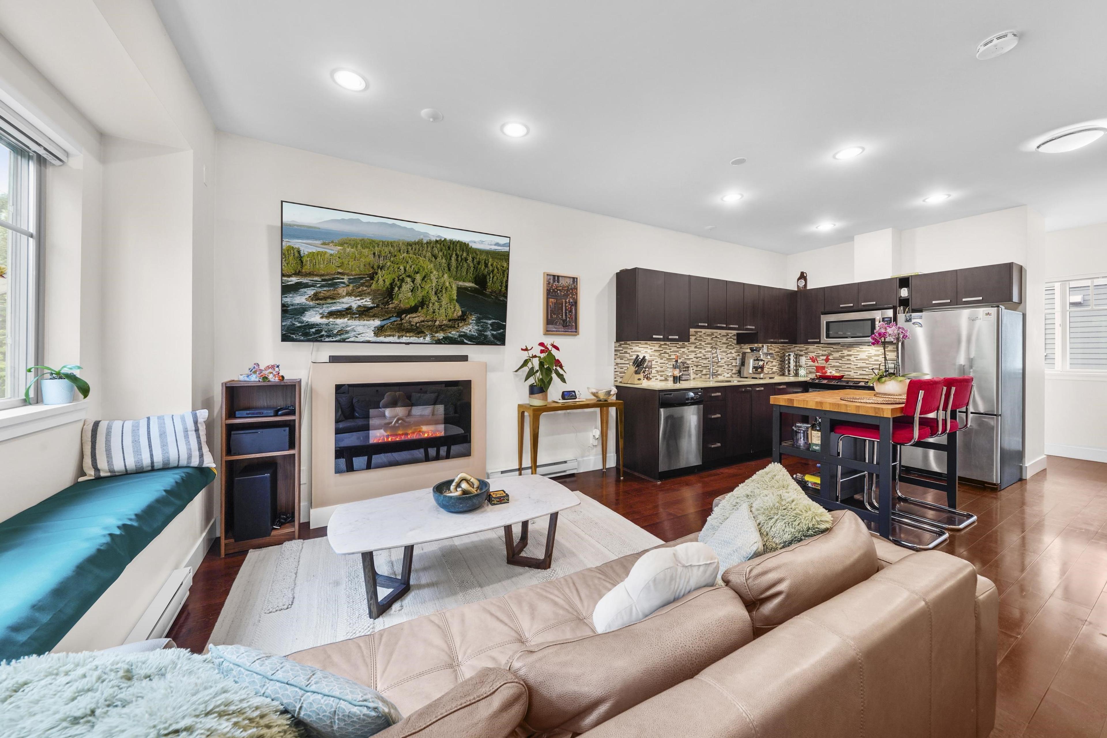 3382 Viewmount Drive, Port Moody - Exteriors - Full Complex View - Photo 1