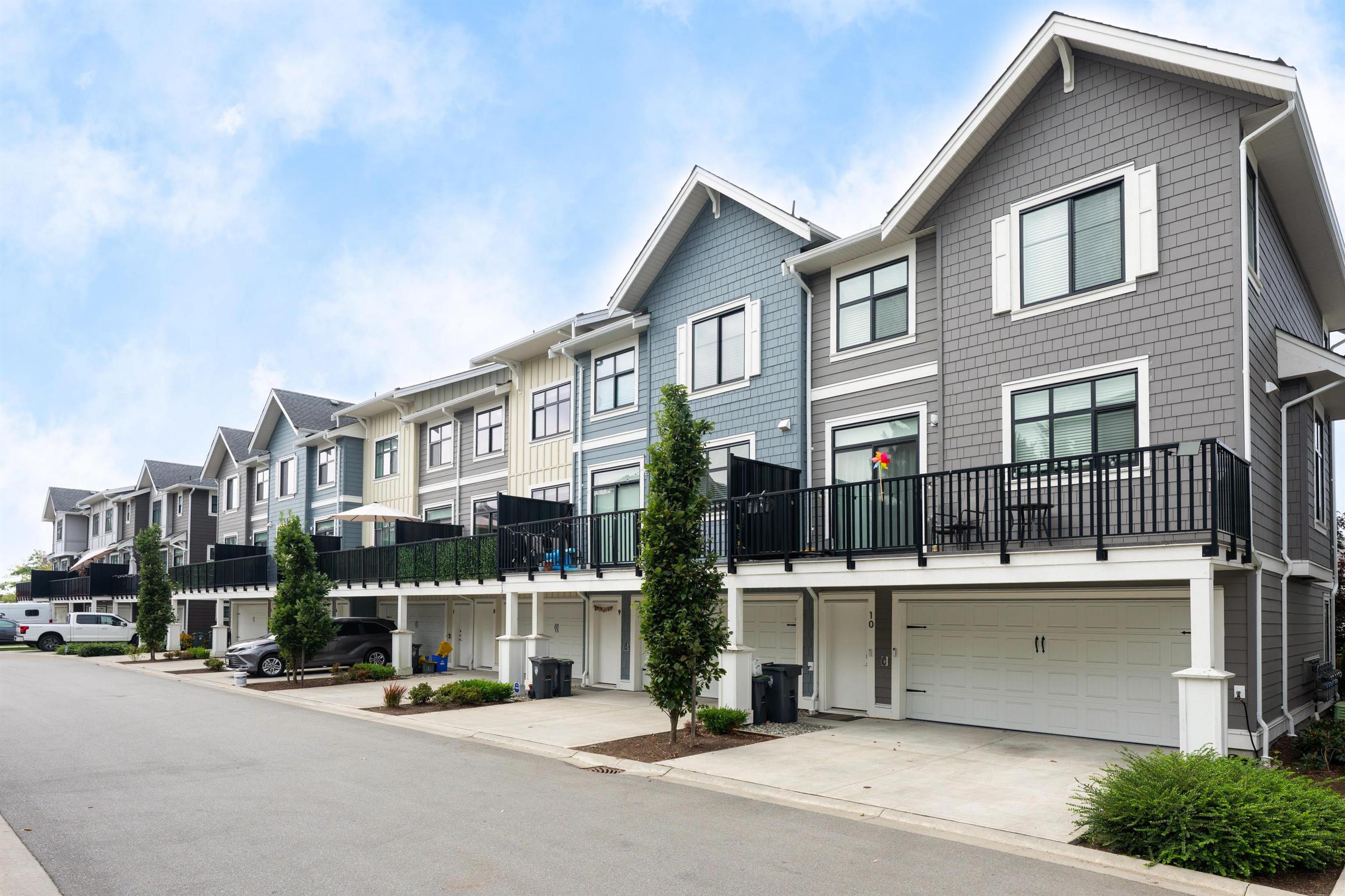 20261 72b Avenue, Langley - Exteriors - Full Complex View - Photo 1