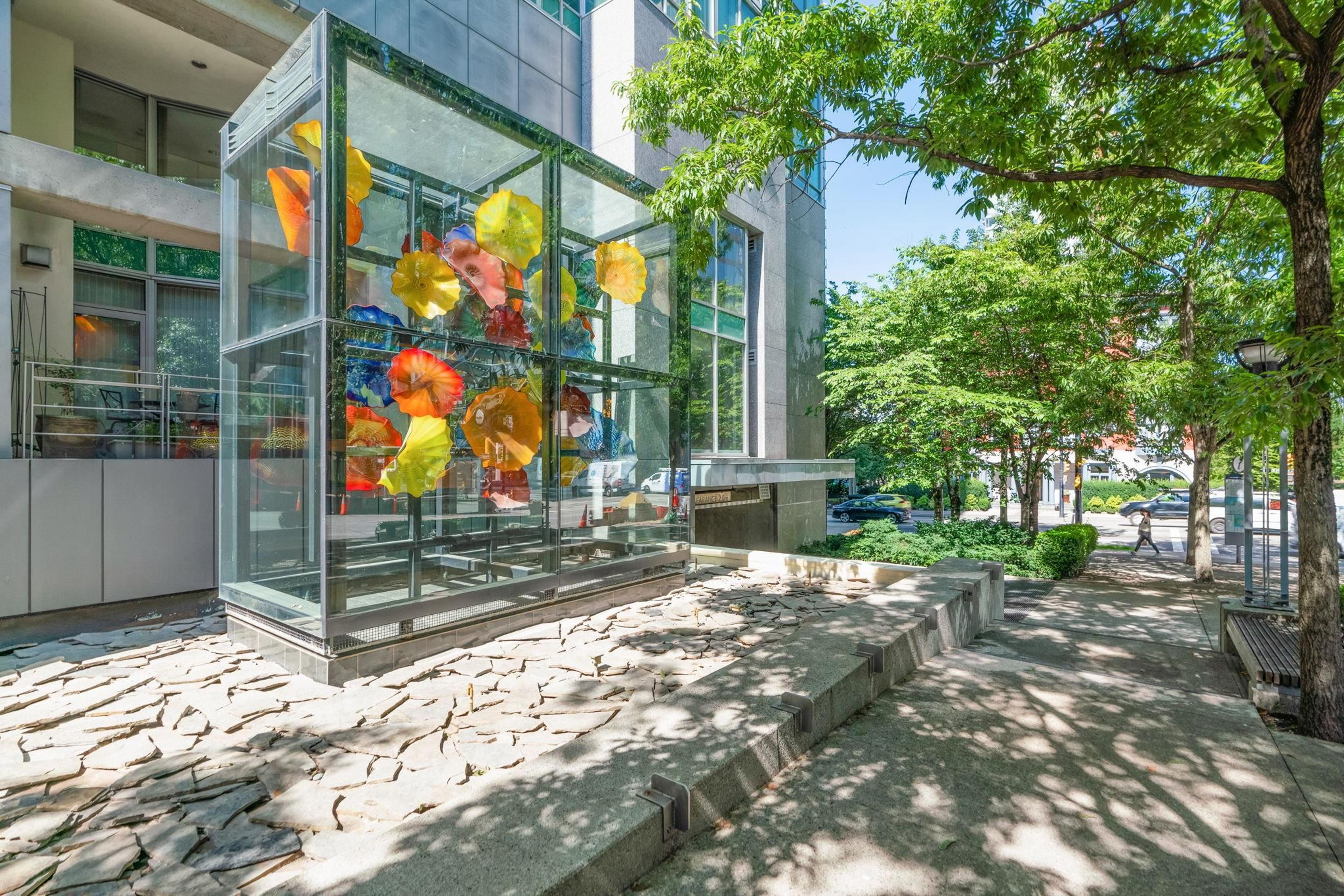 1288 W Georgia Street, Vancouver - Exteriors - Photo 4