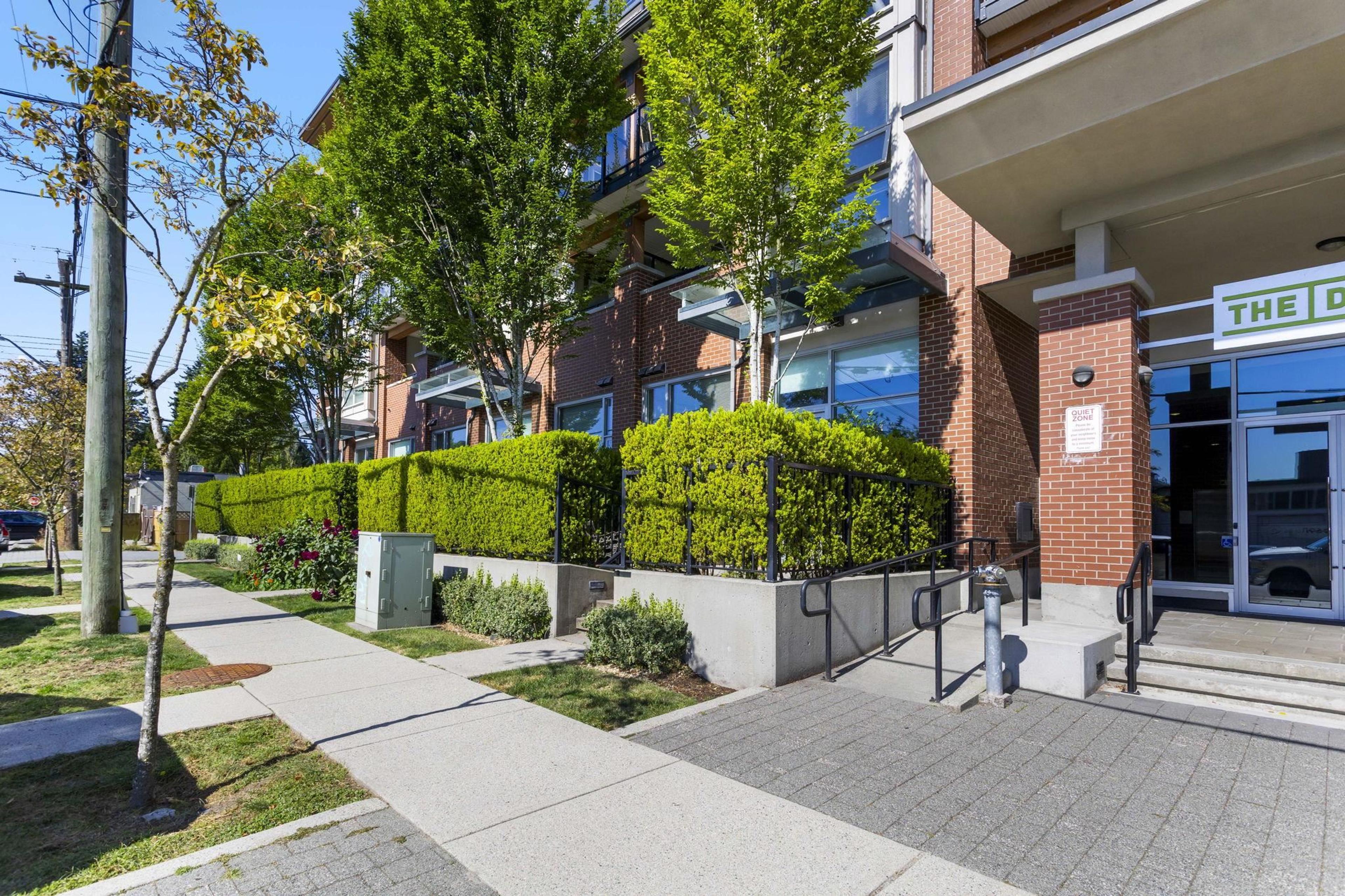 1182 W 16th Street, North Vancouver - Exteriors - Photo 6