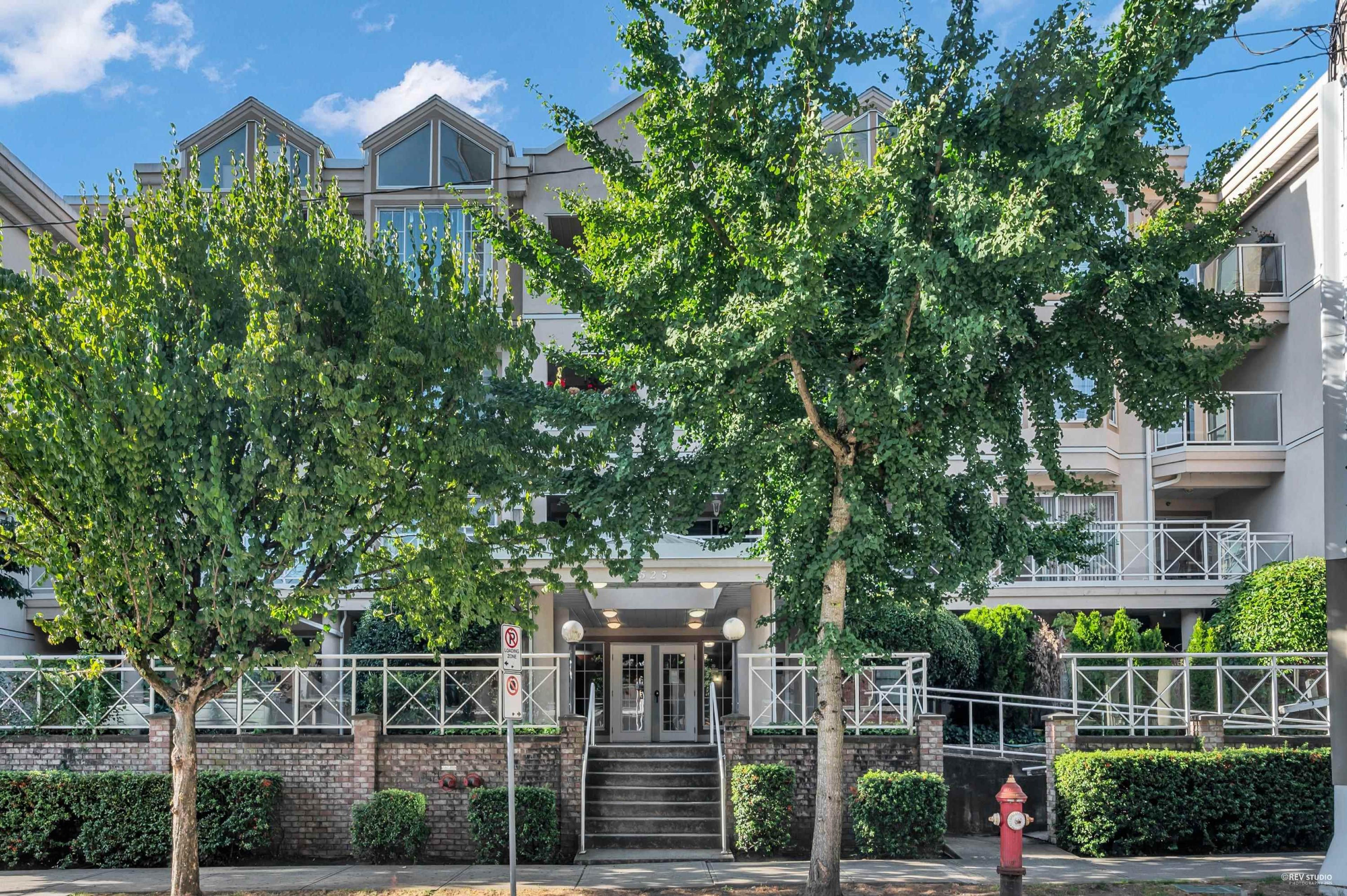 525 Agnes Street, New Westminster - Exteriors - Photo 2