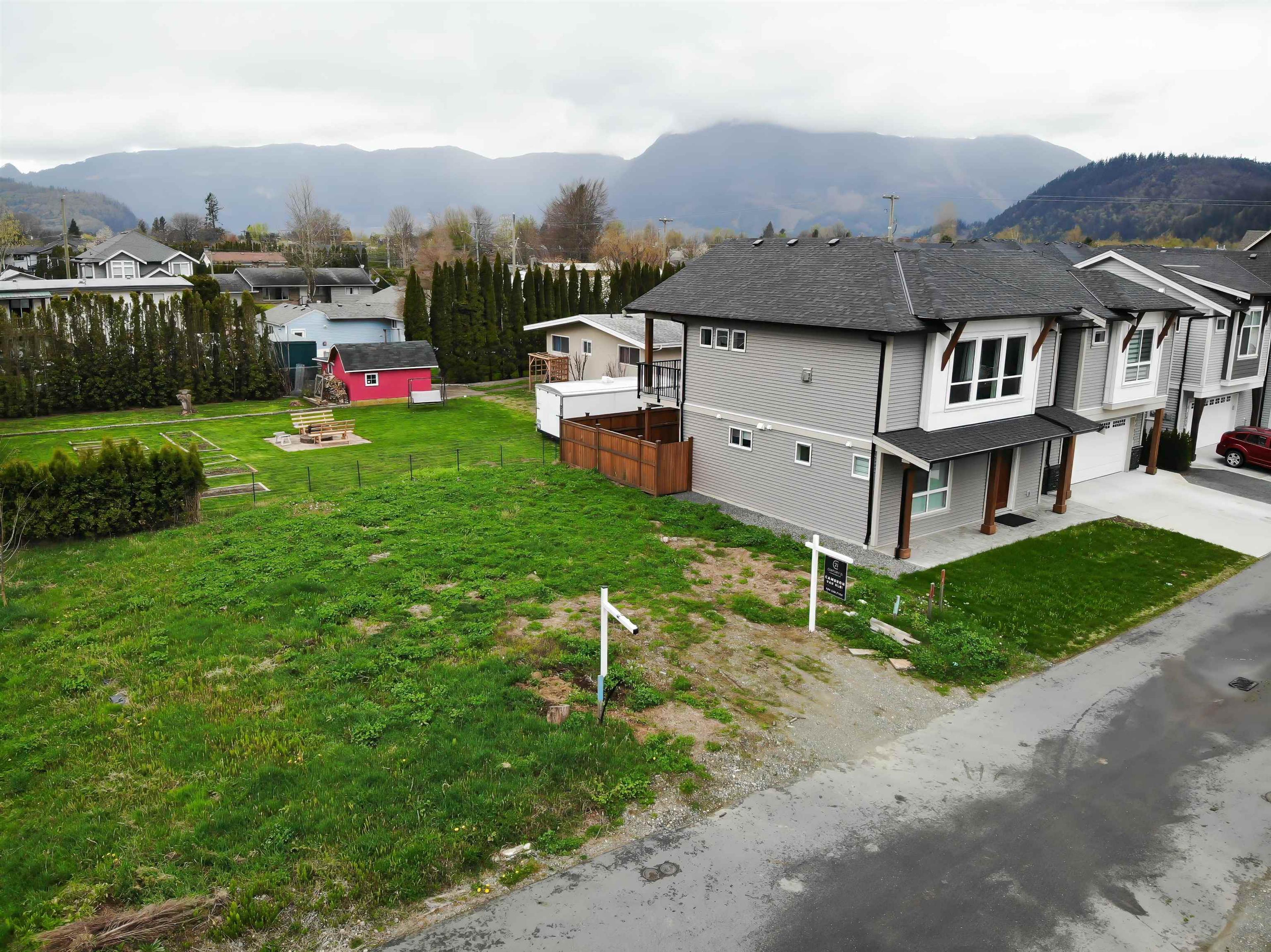 7450 Morrow Road, Agassiz - Exteriors - Drone/Aerial View - Photo 2