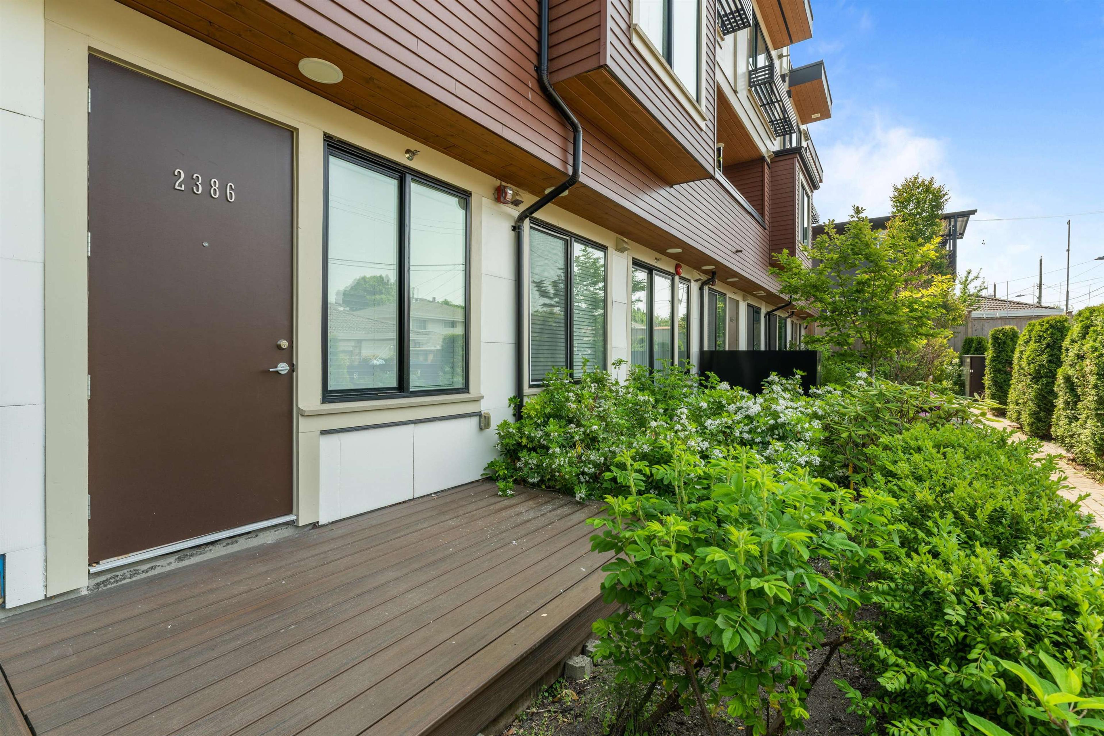 2388 E 34th Avenue, Vancouver - Exteriors - Photo 3