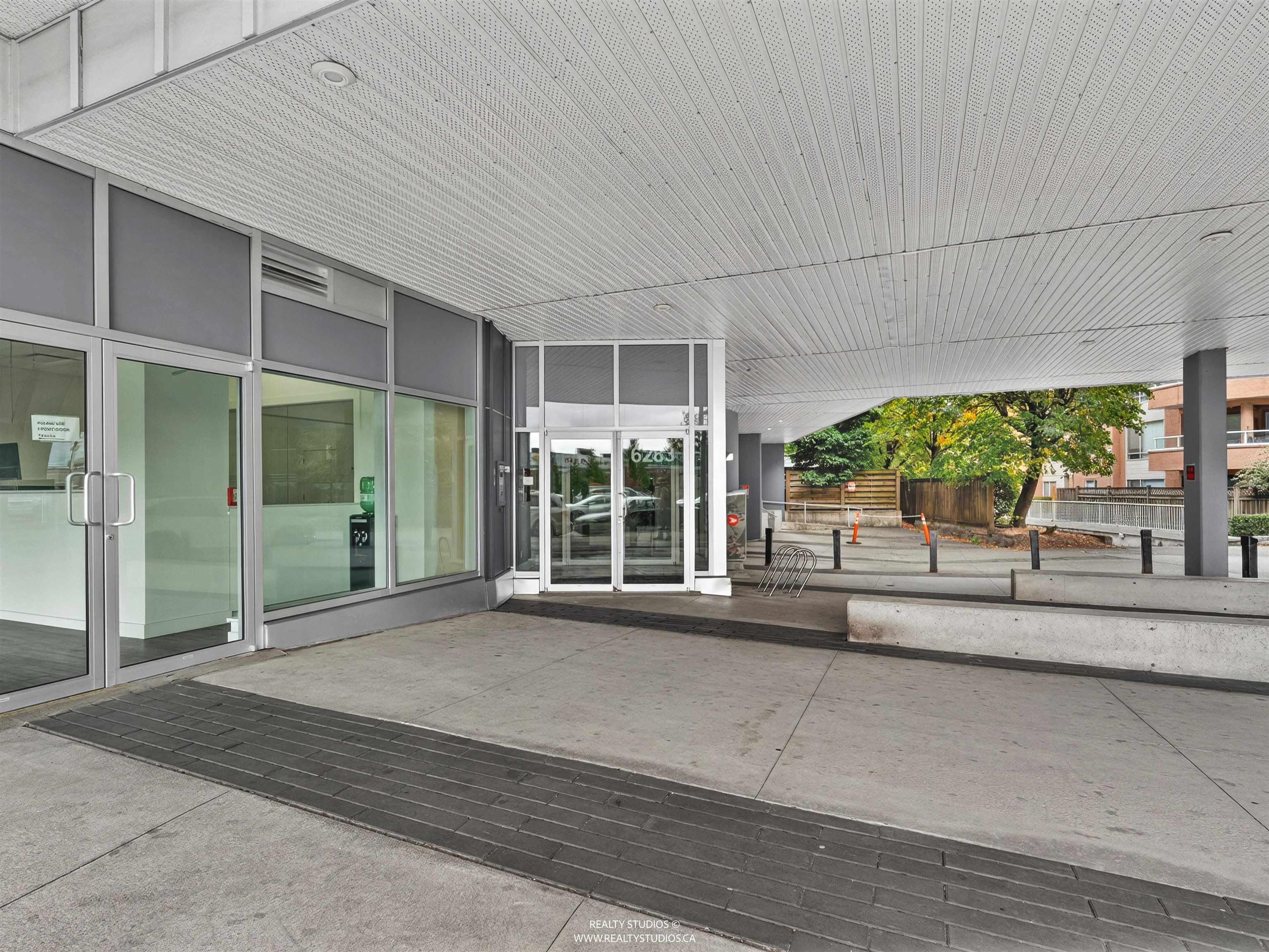 6283 Kingsway Street, Burnaby - Exteriors - Photo 2