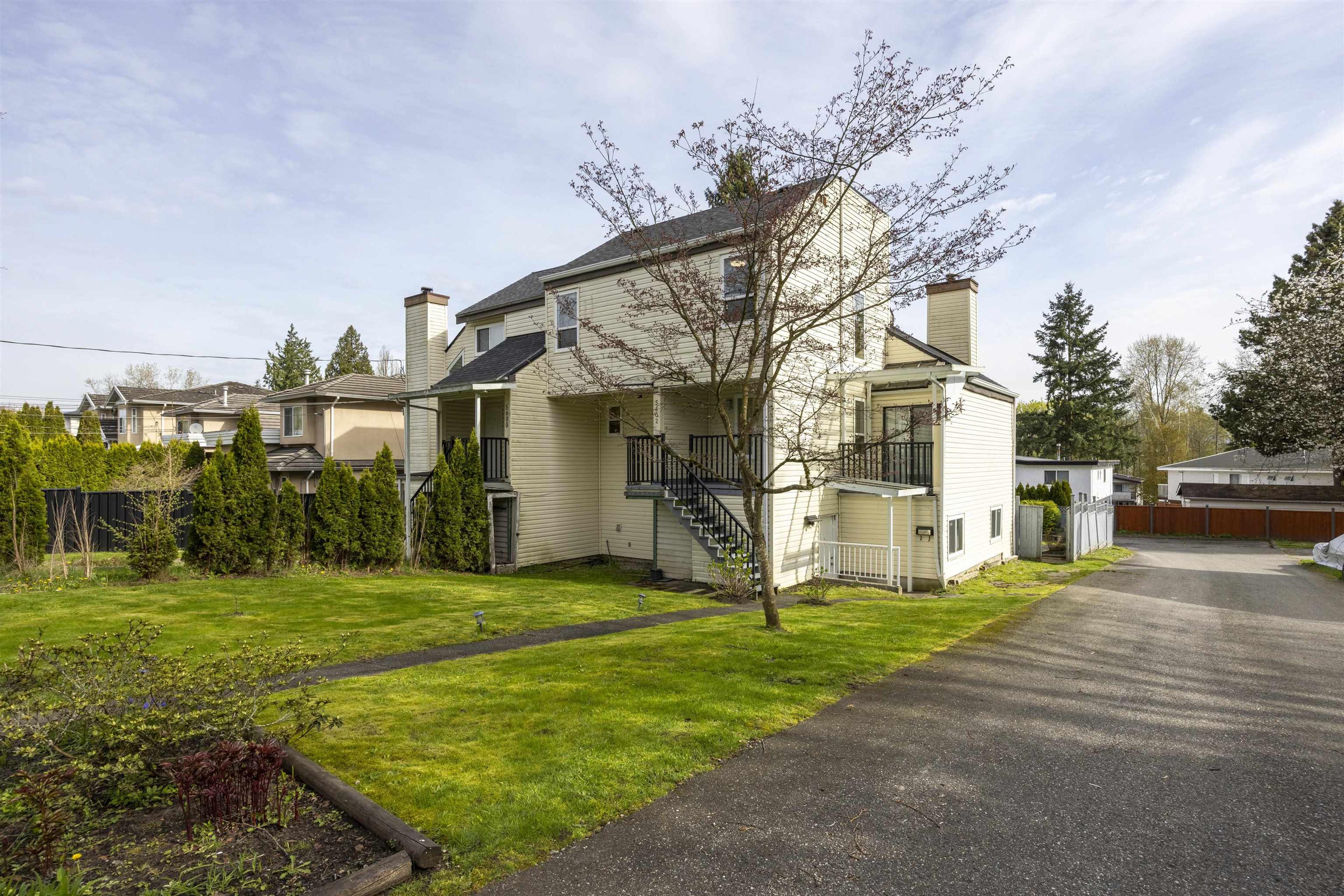 5602 Claude Avenue, Burnaby - Exteriors - Photo 1