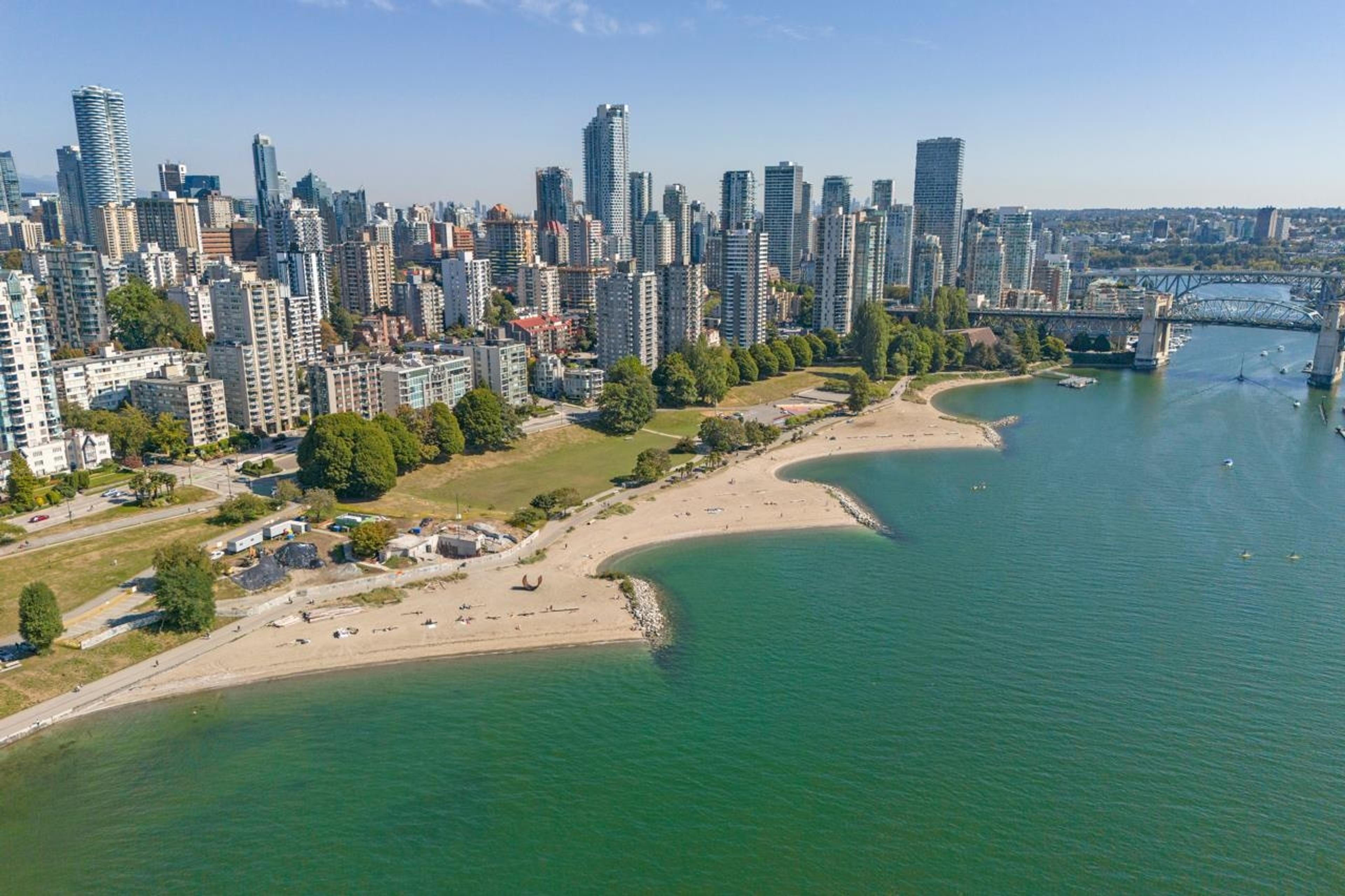 1233 Beach Avenue, Vancouver - Exteriors - Full Complex View, Drone/Aerial View - Photo 3