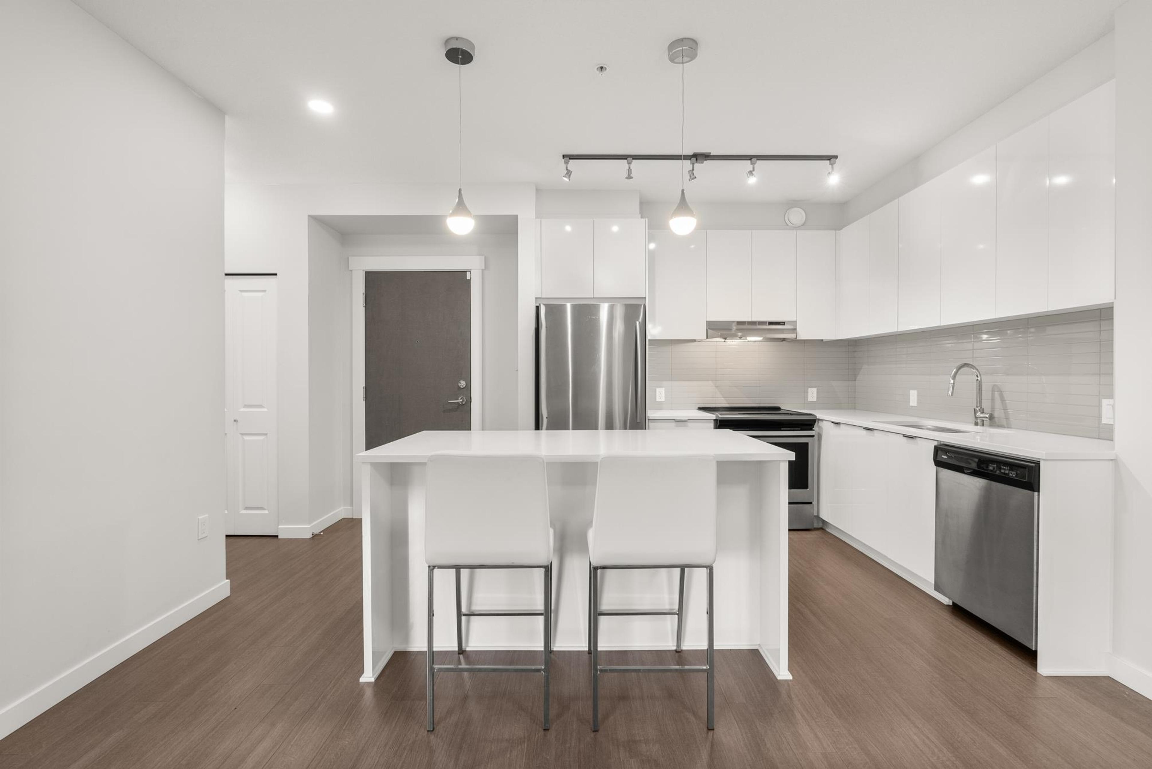 31158 Westridge Place, Abbotsford - Exteriors - Full Complex View - Photo 1