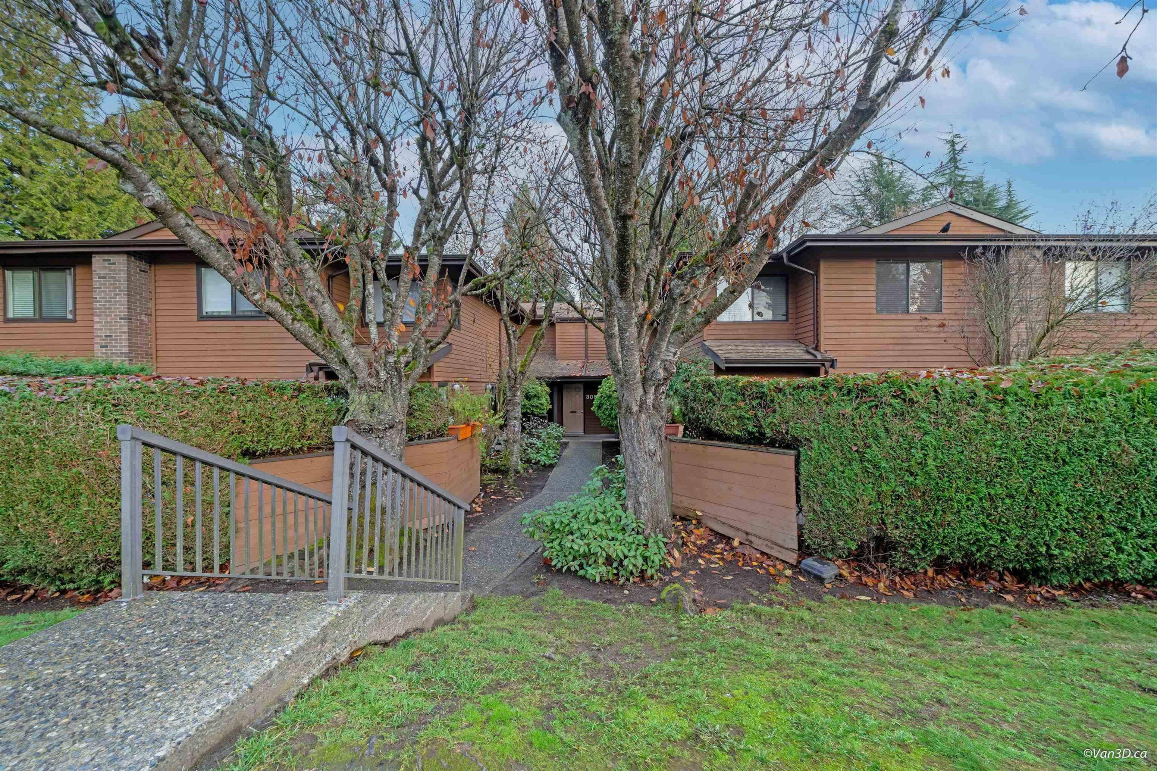 10620 150 Street, Surrey - Exteriors - Photo 3