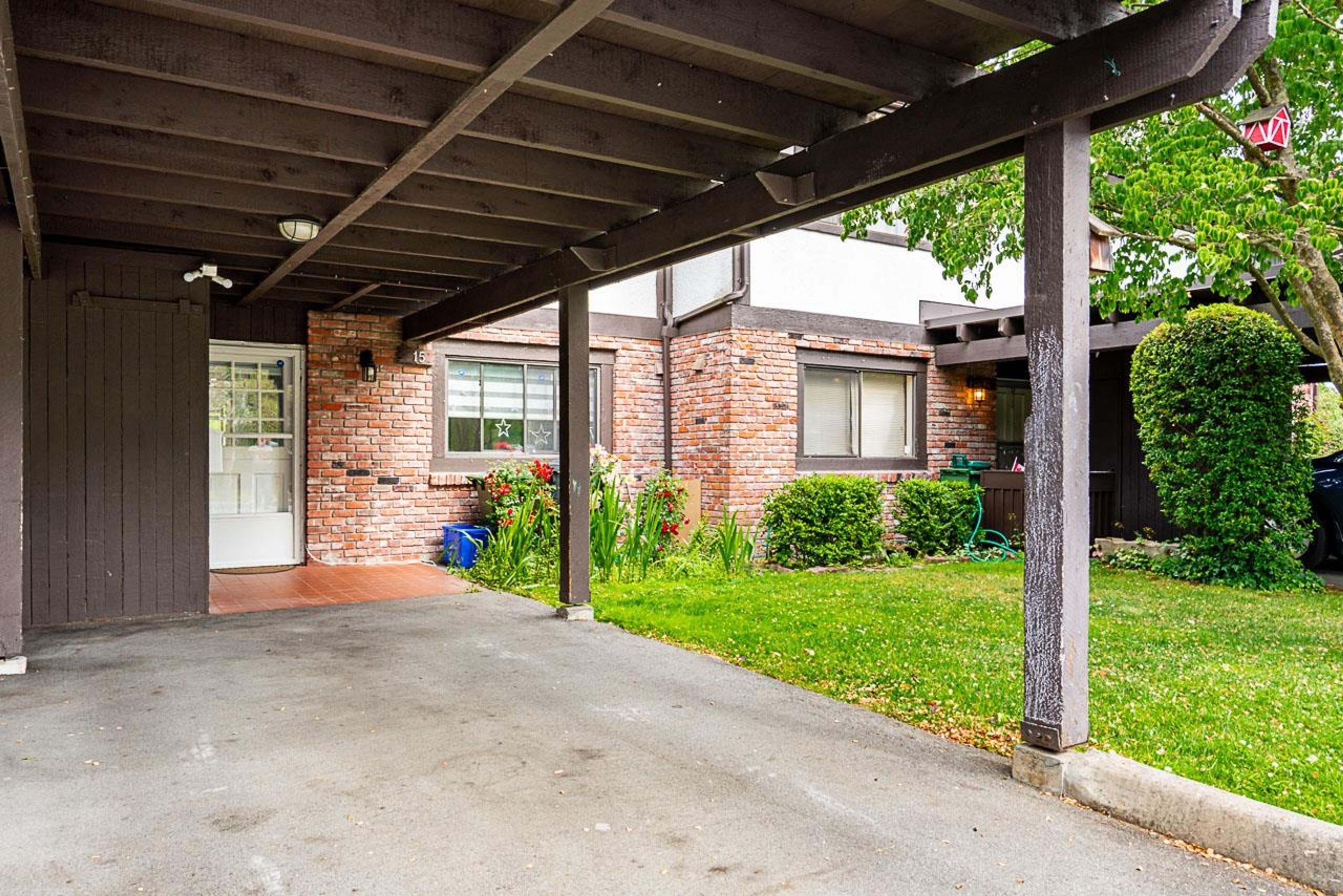 10771 Mortfield Road, Richmond - Exteriors - Photo 2