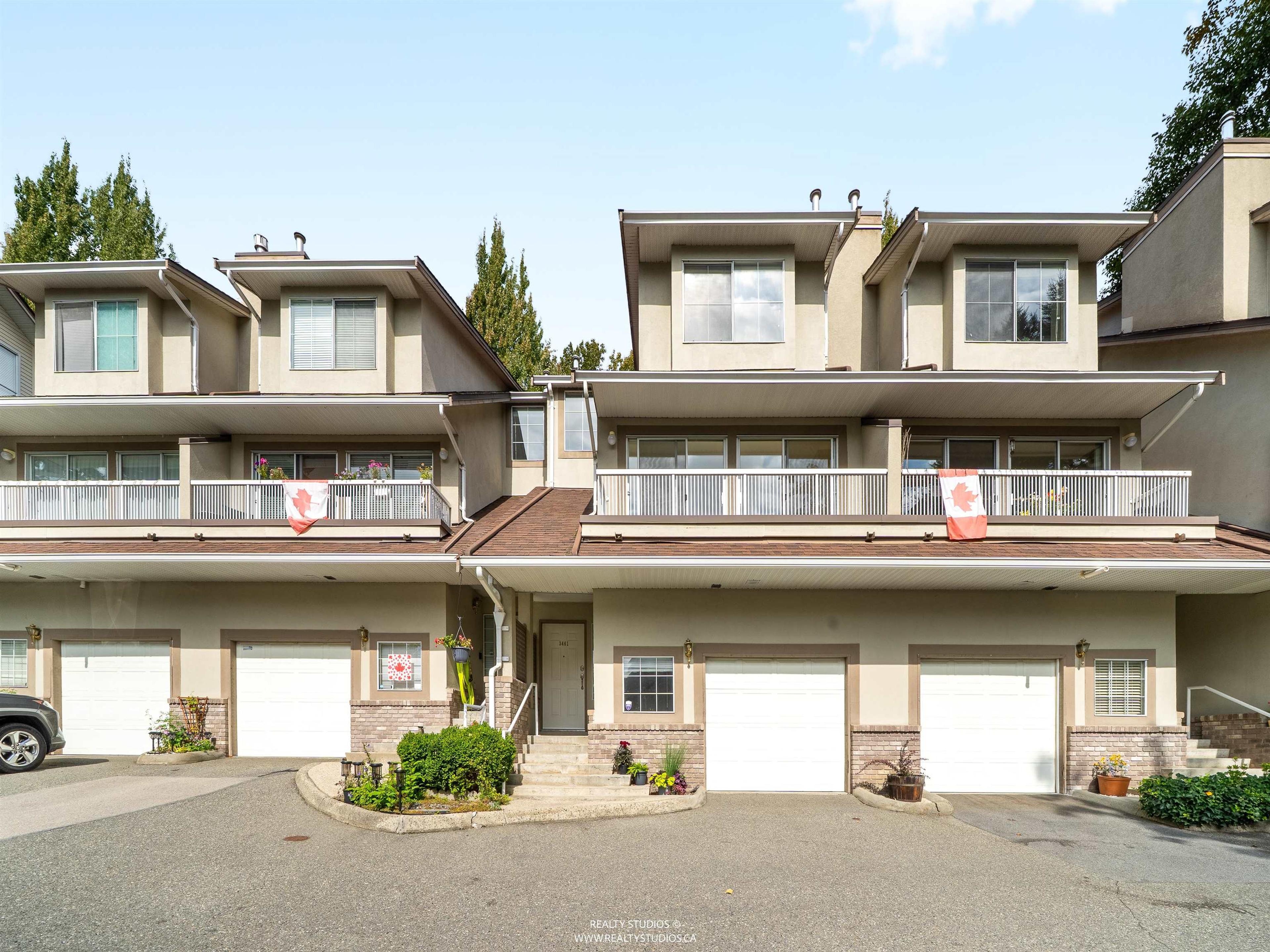 3400 SE Marine Drive, Vancouver - Exteriors - Full Complex View - Photo 4