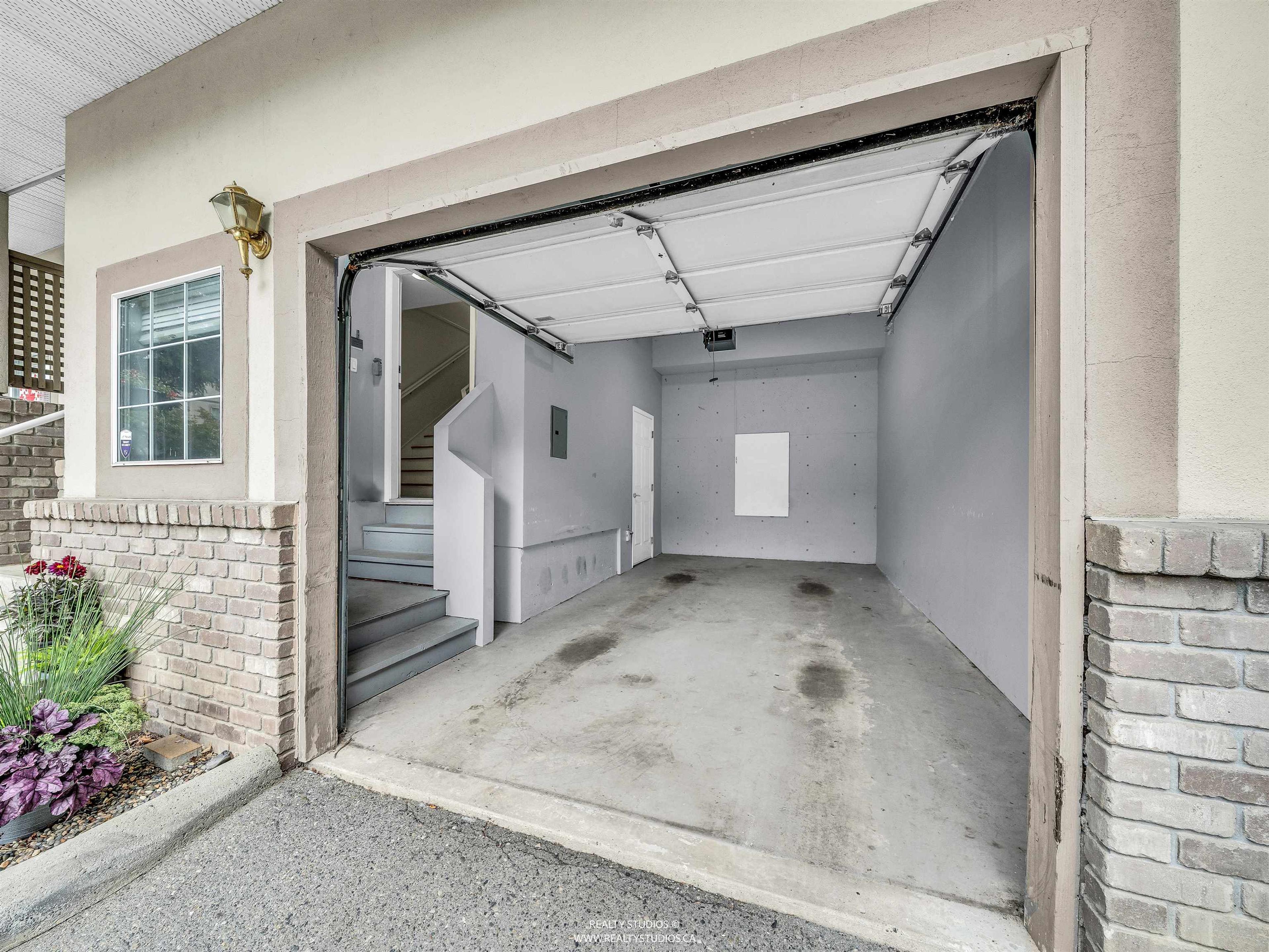 3400 SE Marine Drive, Vancouver - Exteriors - Photo 5