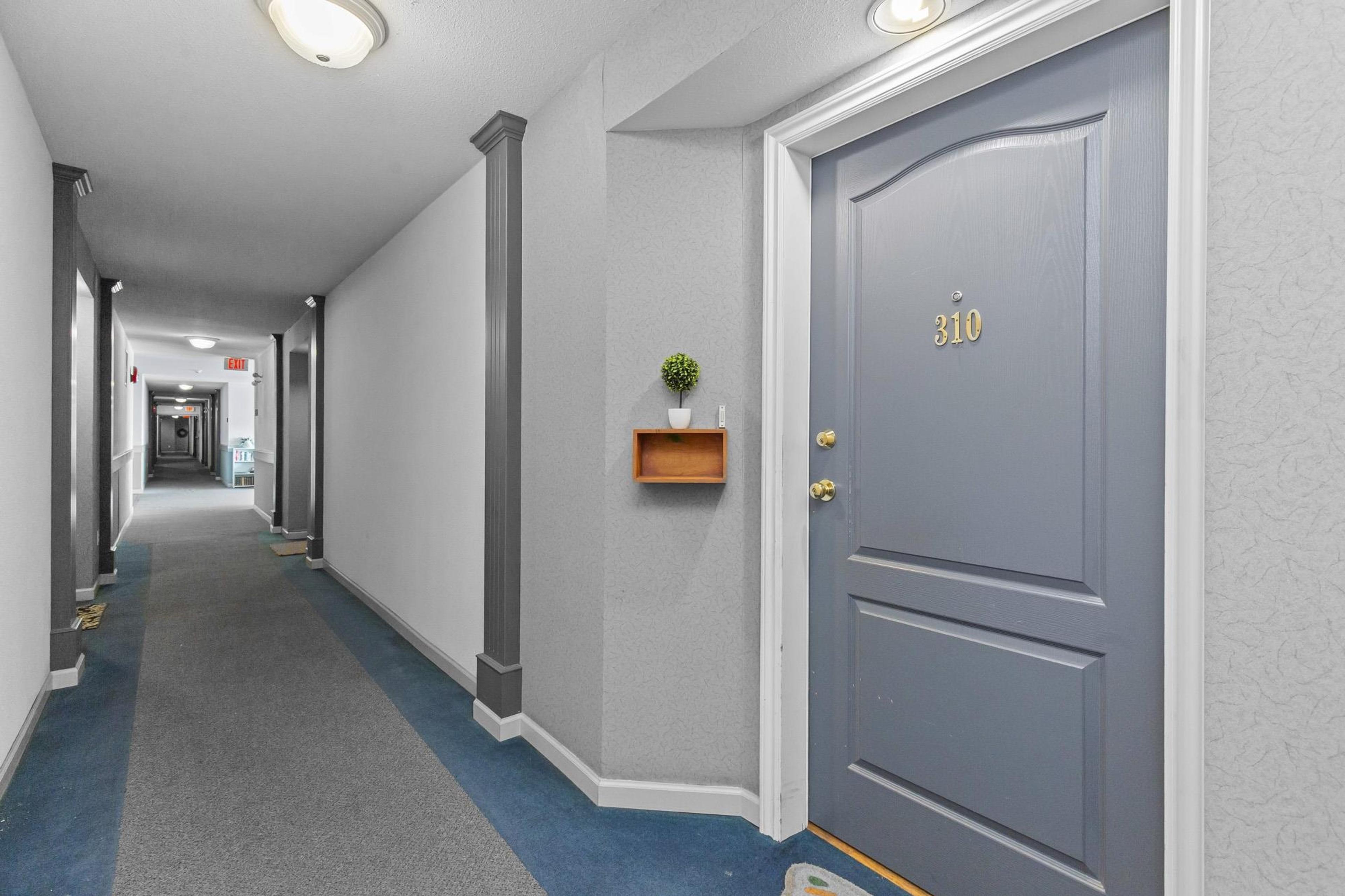 33150 4 Avenue, Mission - Common Areas - Unit Door, Lobbies / Hallways / Foyers - Photo 1