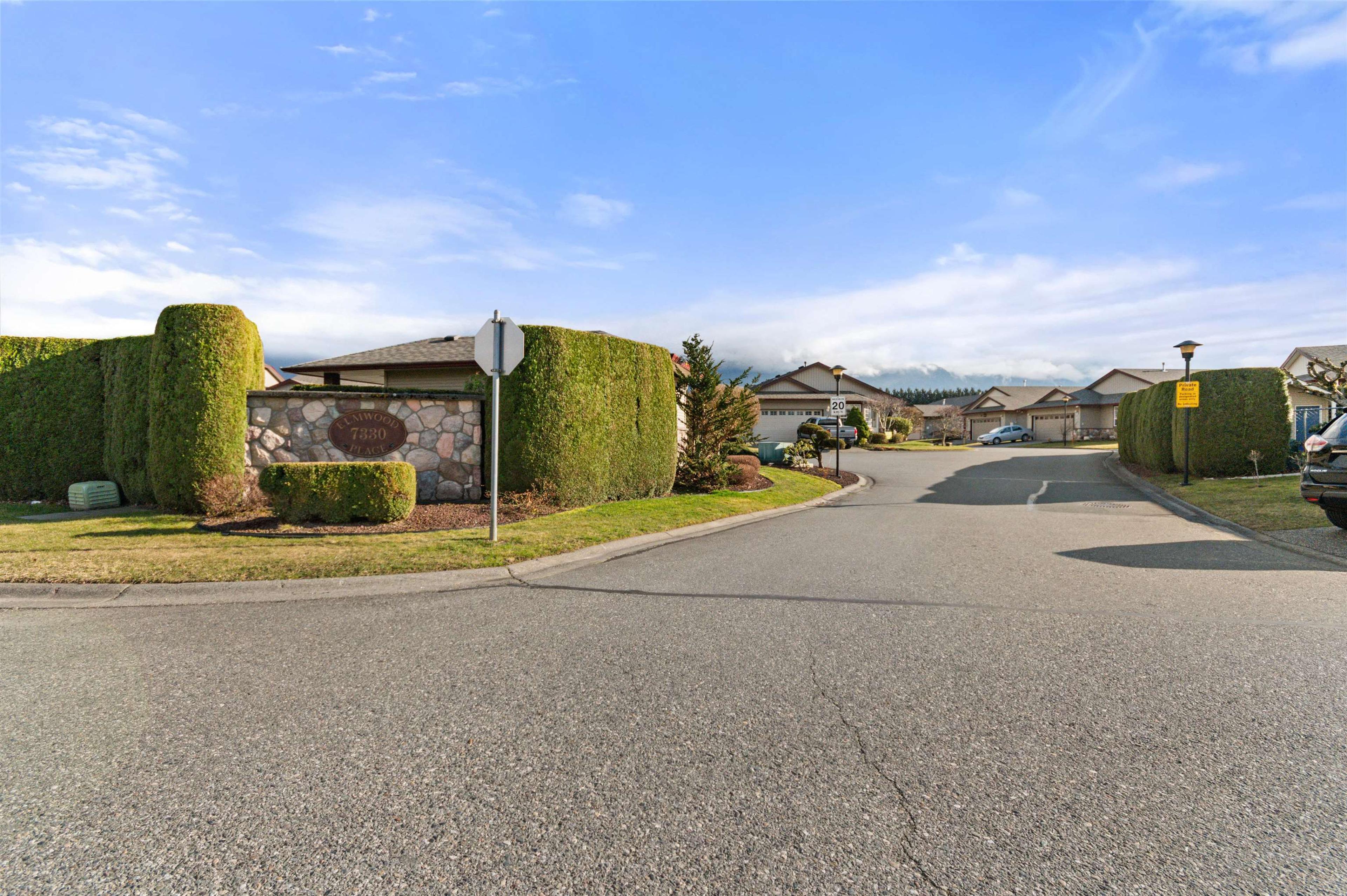 7330 Elm Road, Agassiz - Exteriors - Full Complex View - Photo 4