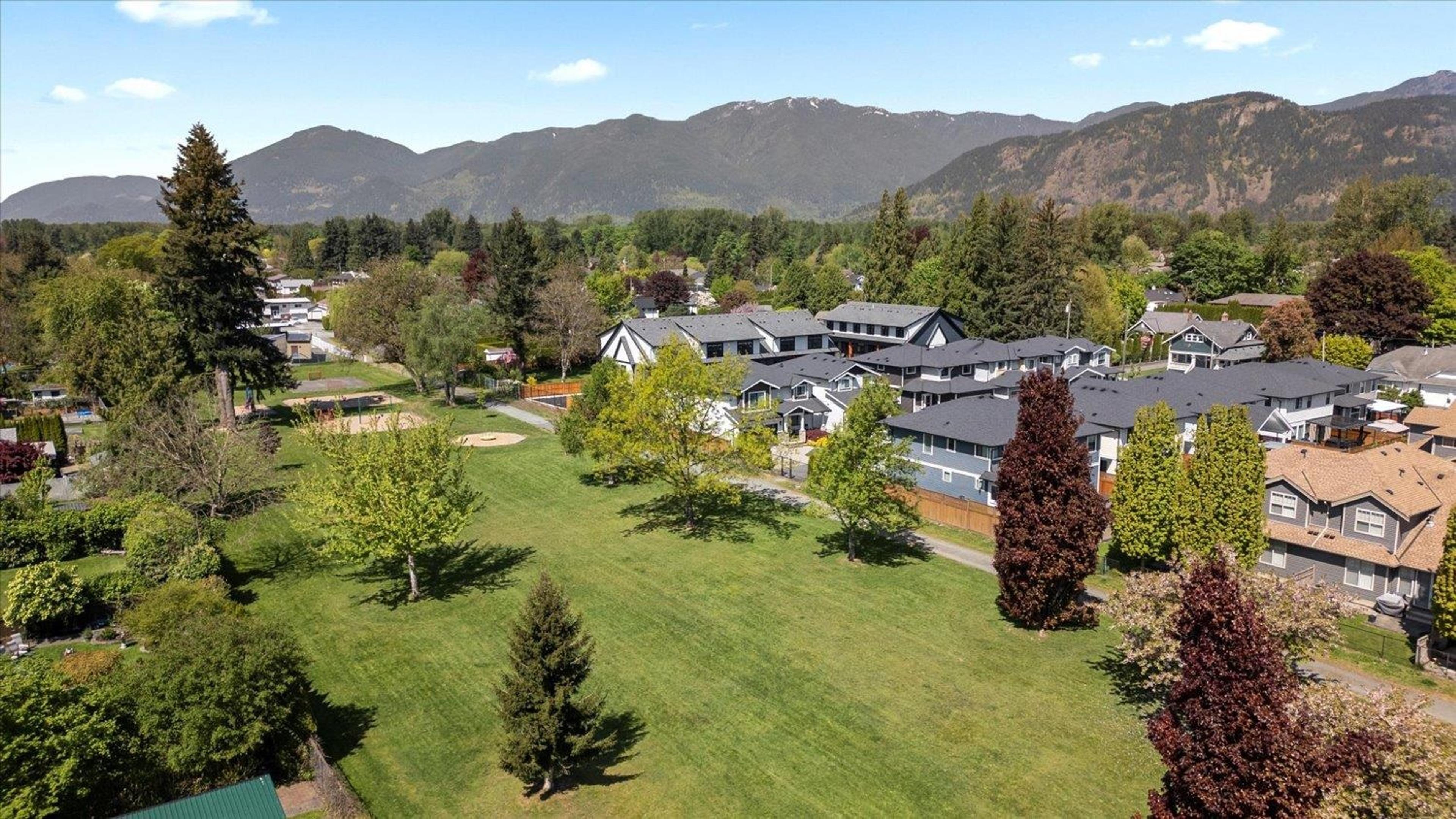 46106 Riverside Drive, Chilliwack - Exteriors - Full Complex View, Drone/Aerial View - Photo 4